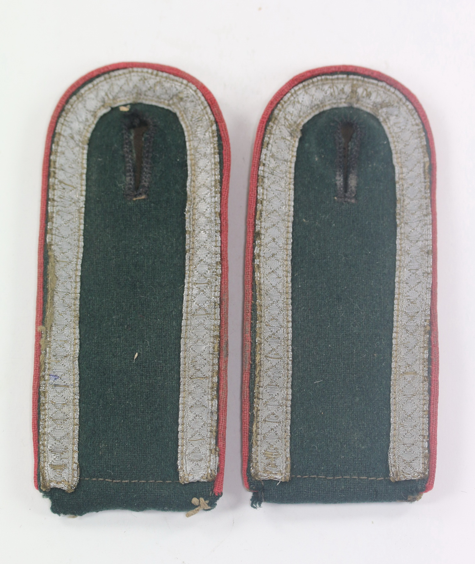 Pair of Shoulder Straps for an Unteroffizier with Artillery/Assault Guns..  – Bild 1