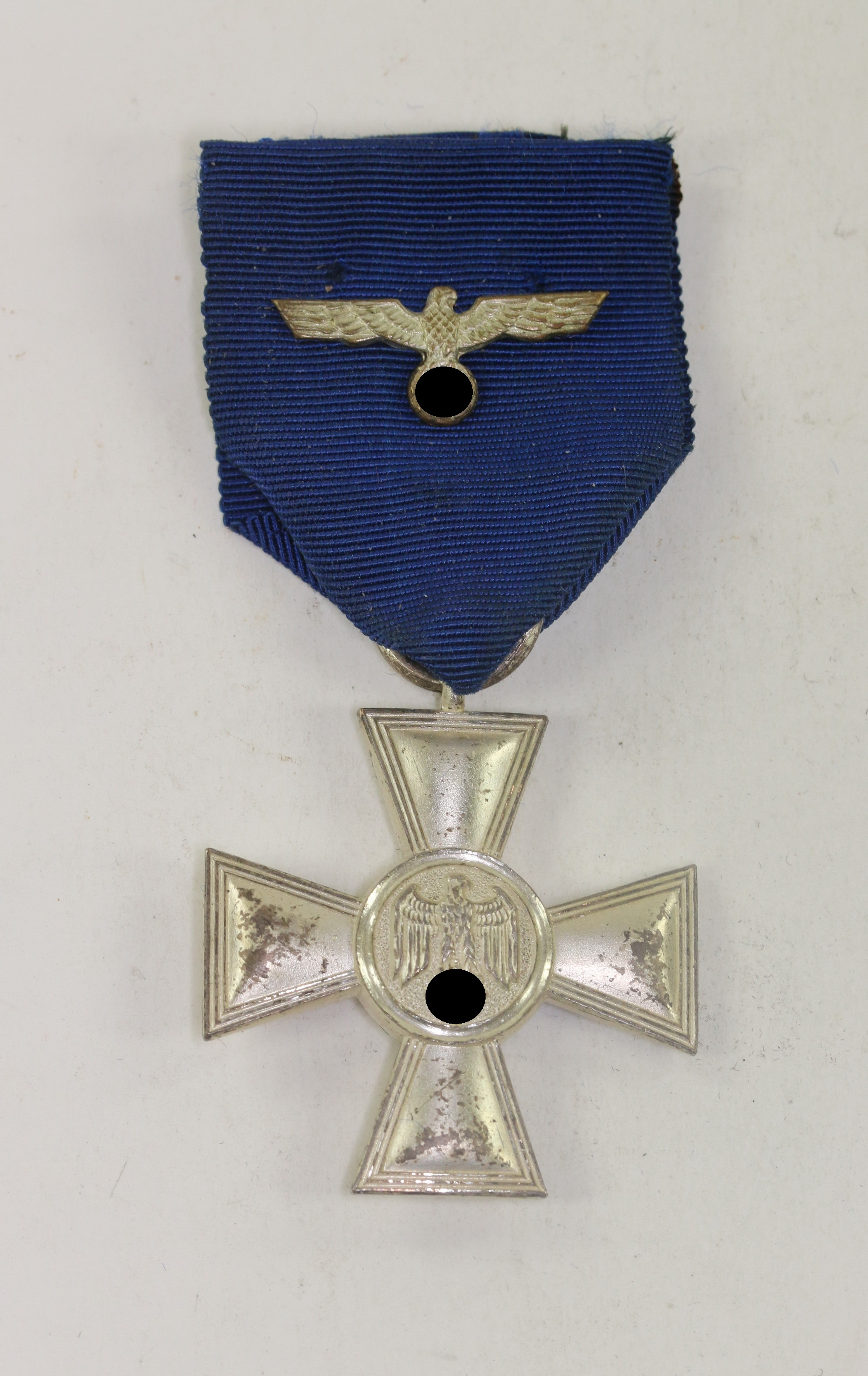 Armed Forces Loyal Service Cross for 18 Years in the Luftwaffe.  – Bild 1