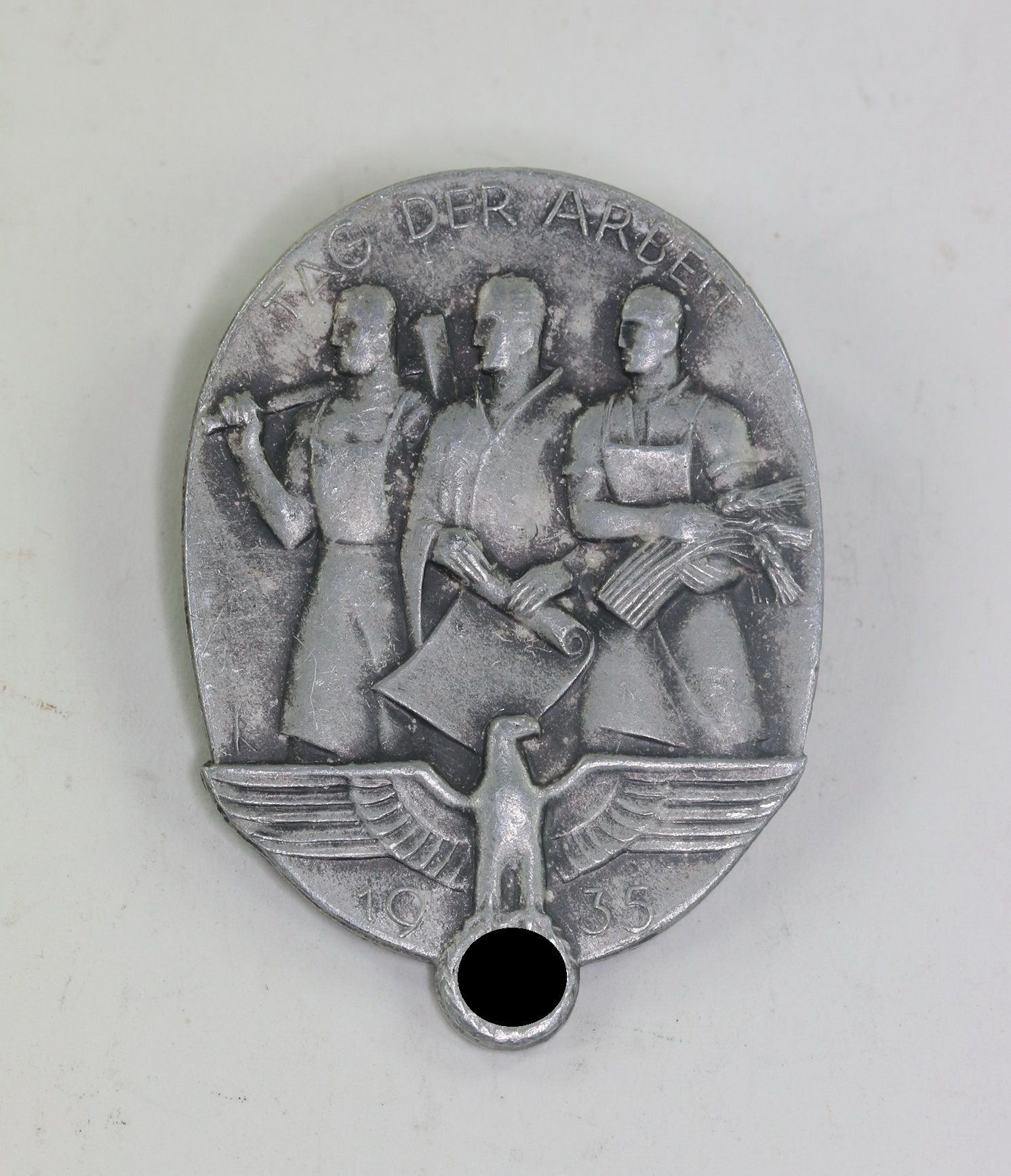 Day Badge, Tag der Arbeit 1935. Maker Fred. Wagner Pforzheim 8 – Bild 1