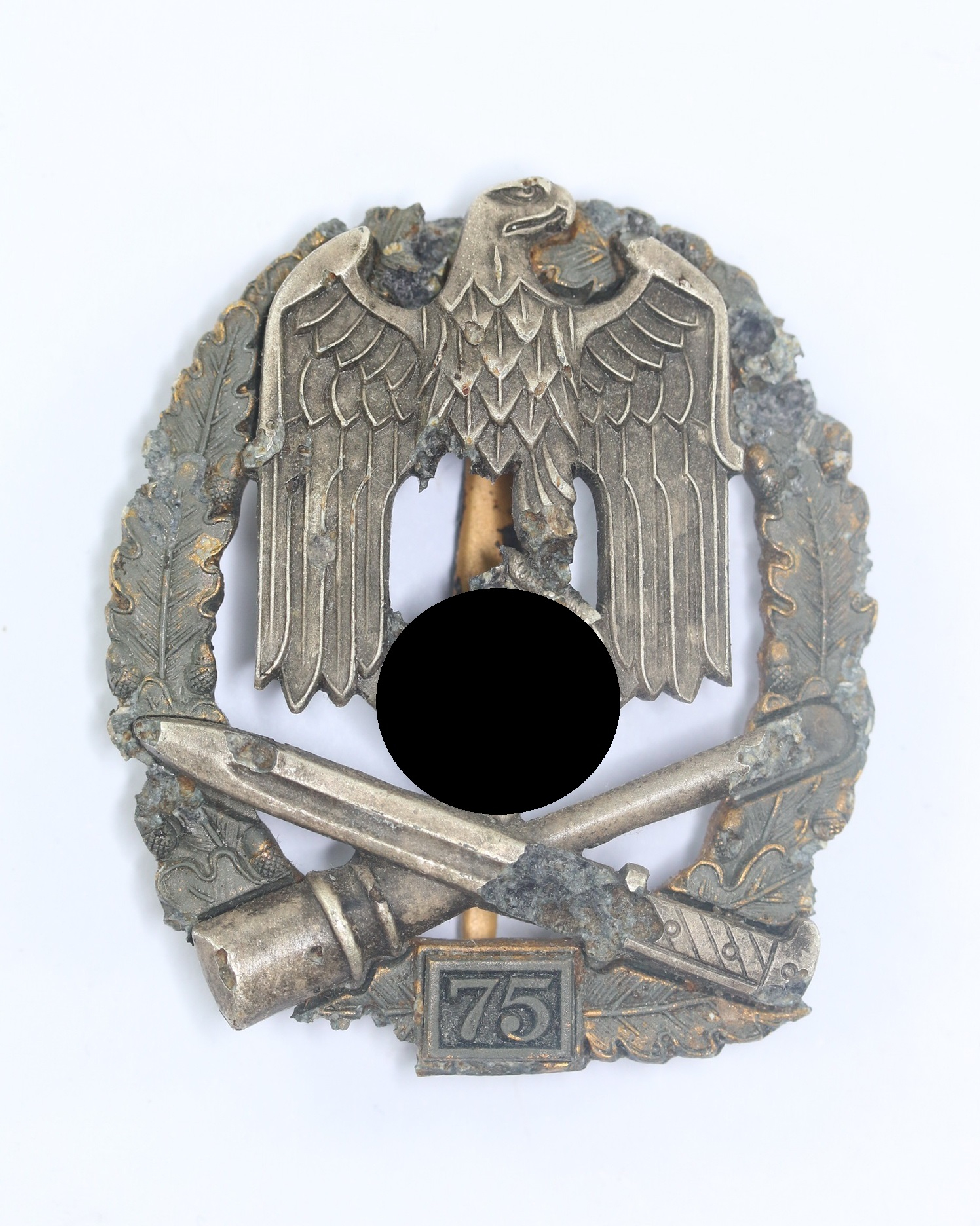 allgemeines_sturmabzeichen_mit_einsatzzahl_75_hst General Assault Badge With Number Box 75. Maker JFS (Ground Find). – Bild 1