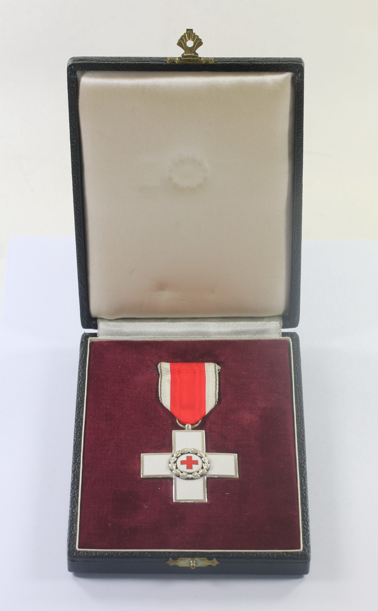 BRD, Rotkreuz Ehrenzeichen 2. Klasse (Silber), im Etui - Für Verdienst um das Deutsche Rote Kreuz – Bild 1
