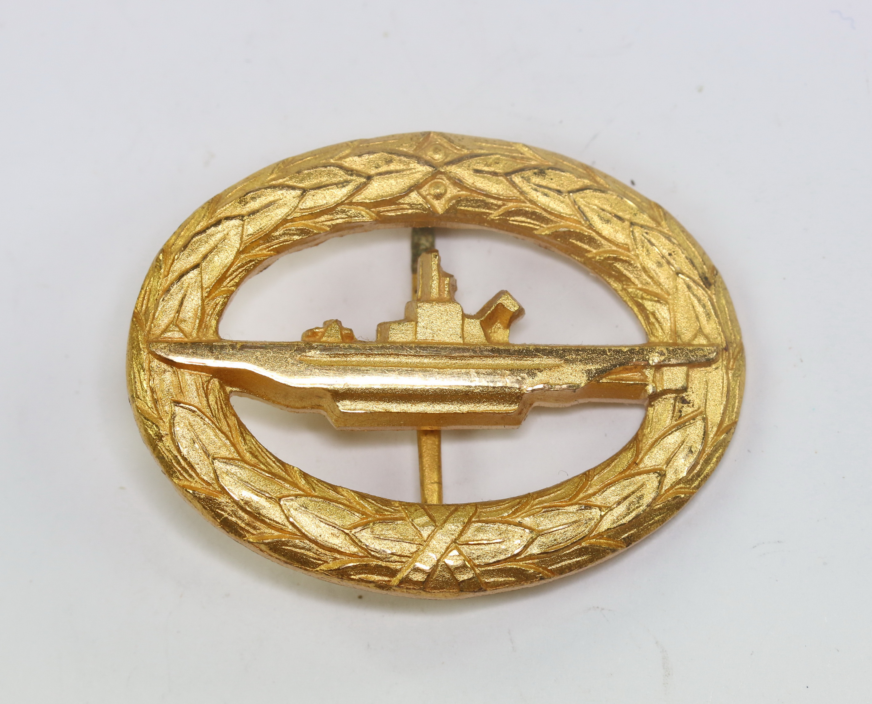 brd_ubootskriegsabzeichen_steinhauer_l_ck_l_denscheid_1__1 Federal Republic of Germany. Submarine War Badge. TypeSteinhauer & Lück, Lüdenscheid – Bild 1