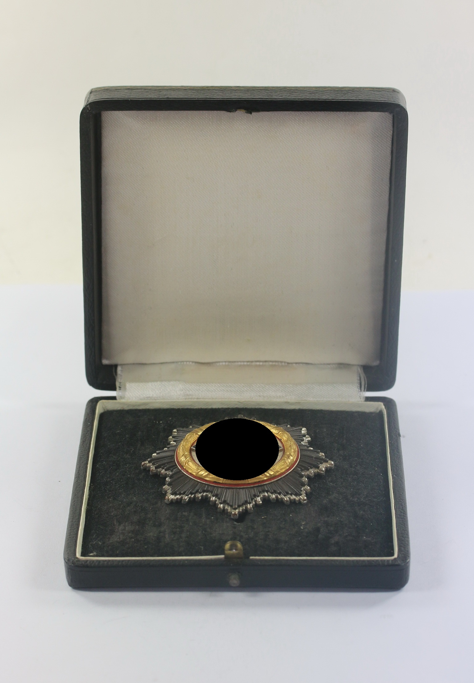 deutsches_kreuz_in_gold_hst Cased German Cross in Gold. Maker 20 (Light). – Bild 1