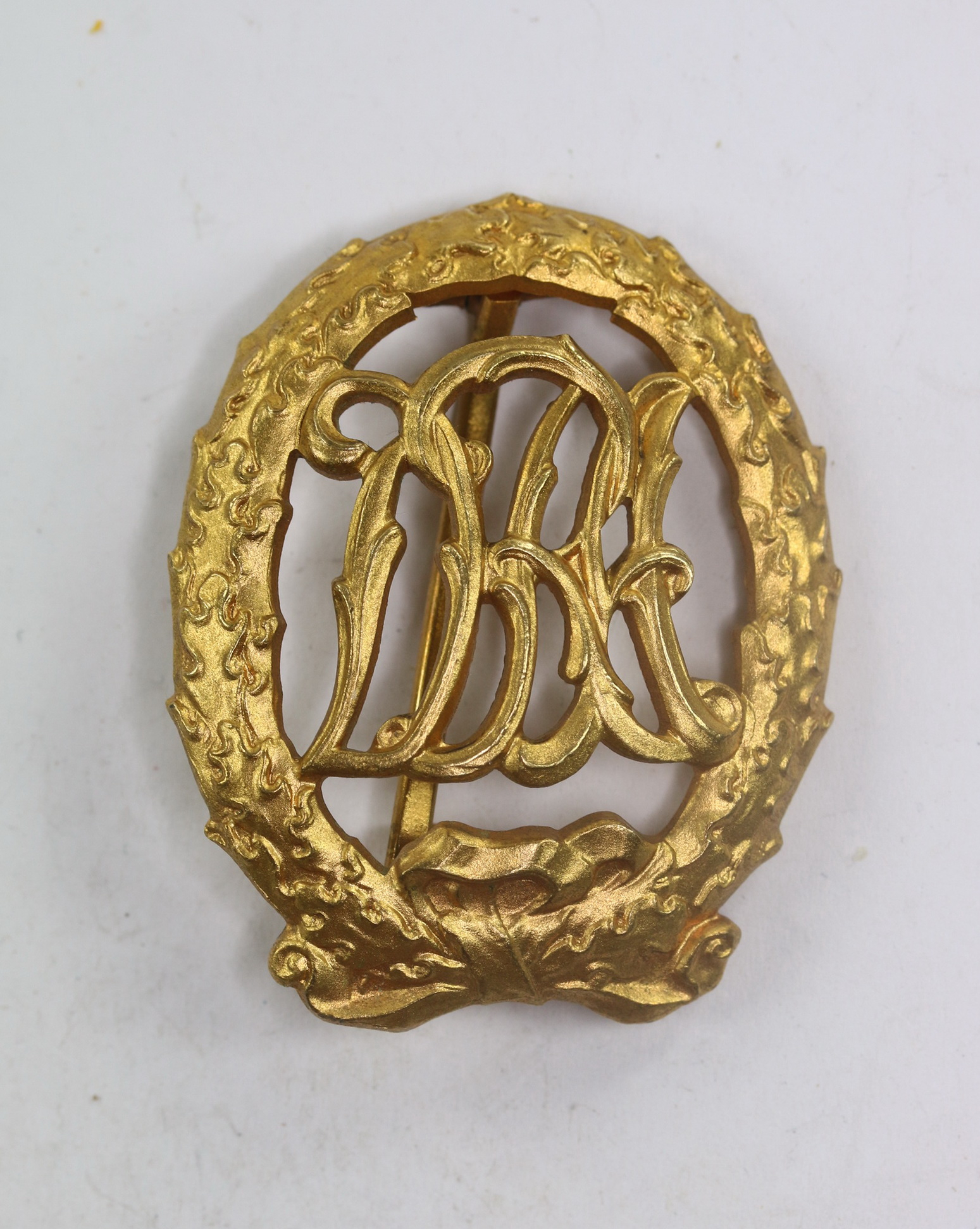 Gold National Sport Badge. Maker l. Chr. Lauer Nürnberg – Bild 1