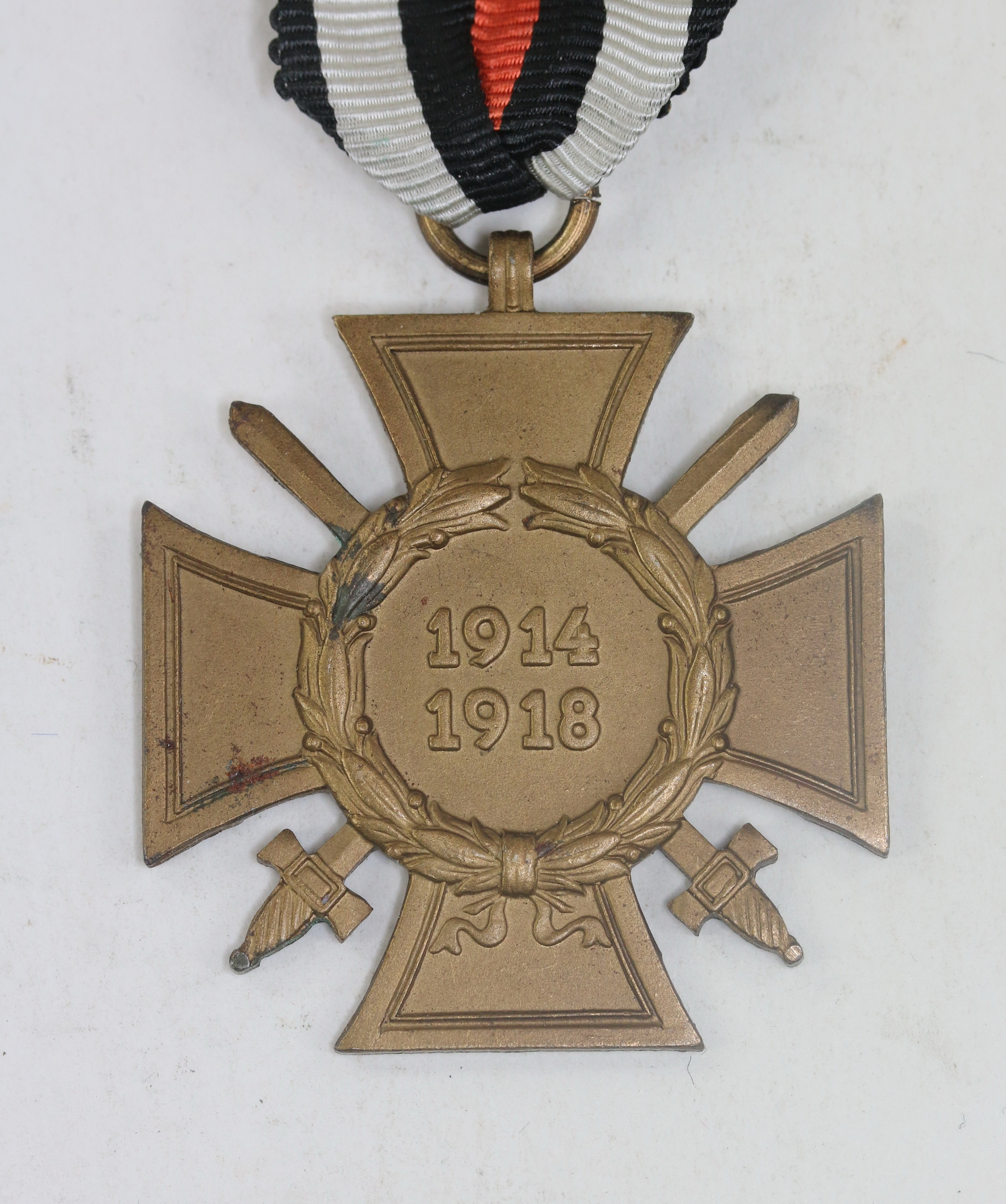 Hindenburg Cross for Combatants. Maker L NBG. – Bild 1