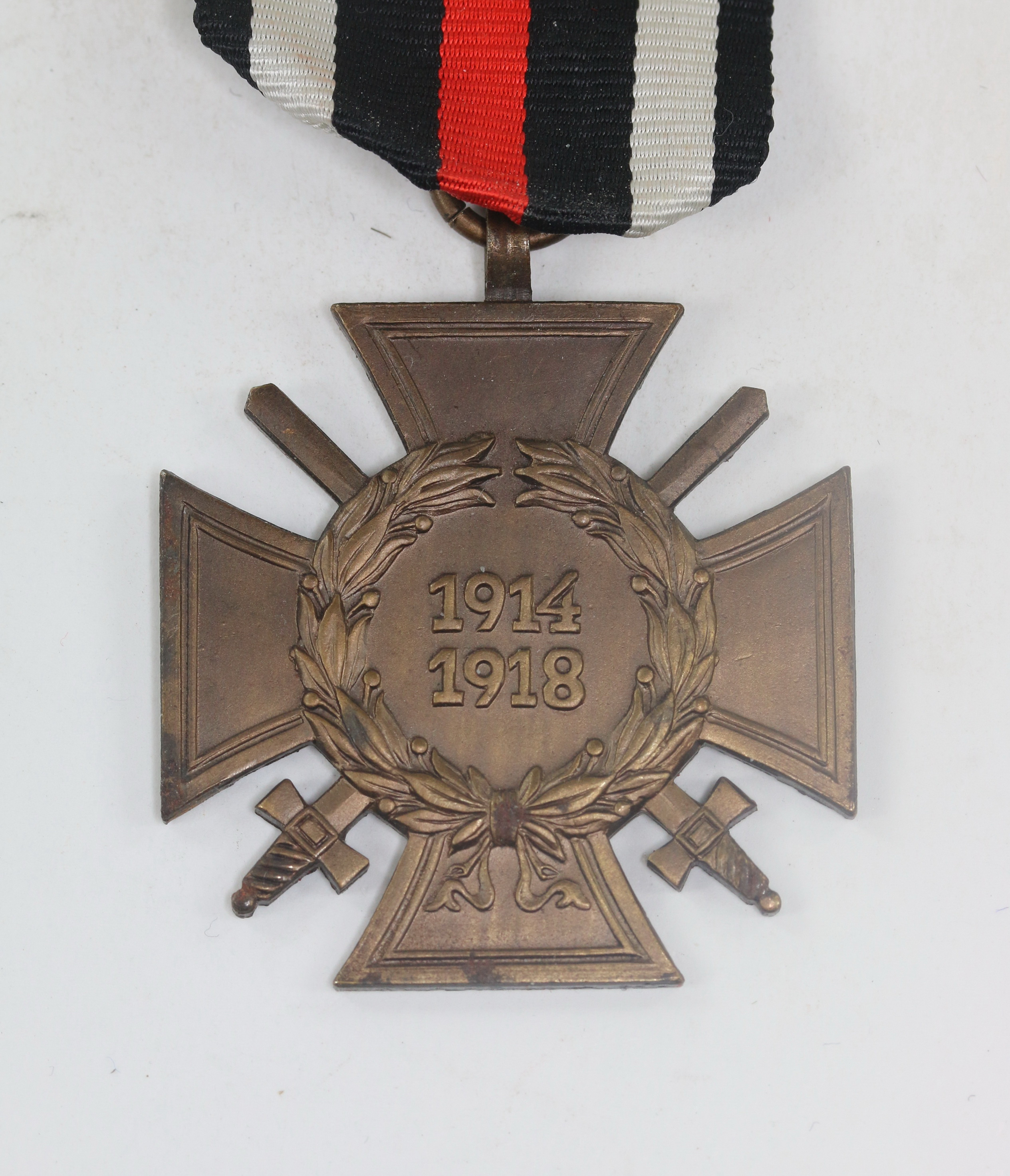 Hindenburg Cross for Combatants. Maker O.10. – Bild 1