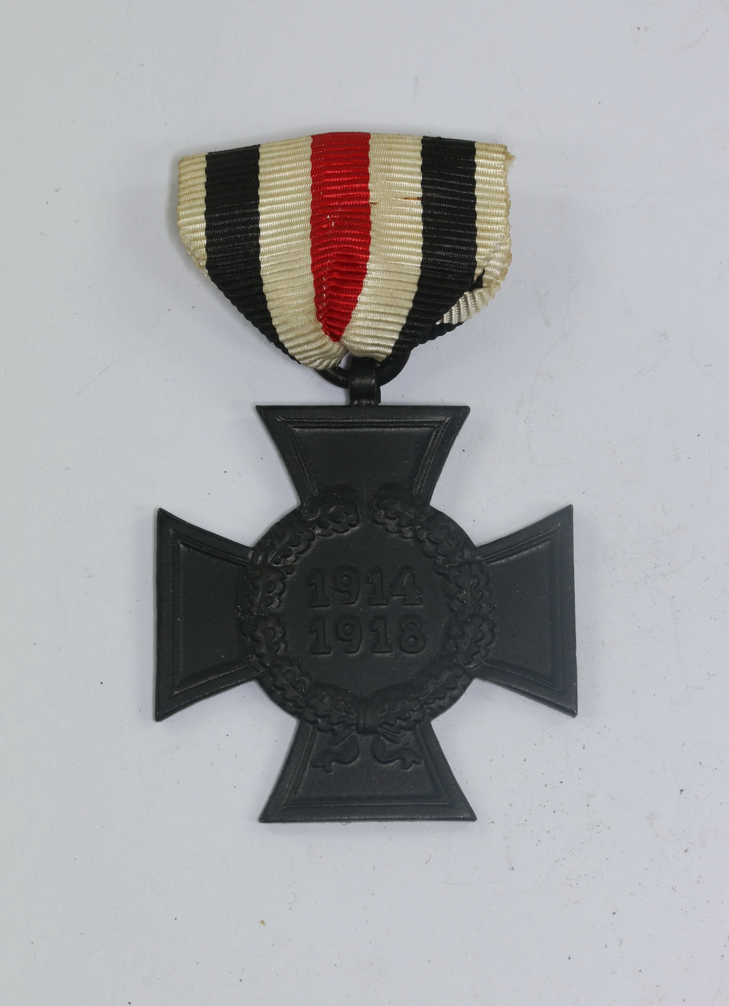 Ehrenkreuz für Hinterbliebene (Witwen und Waisen), Hst. G.&.L.L. – Bild 1