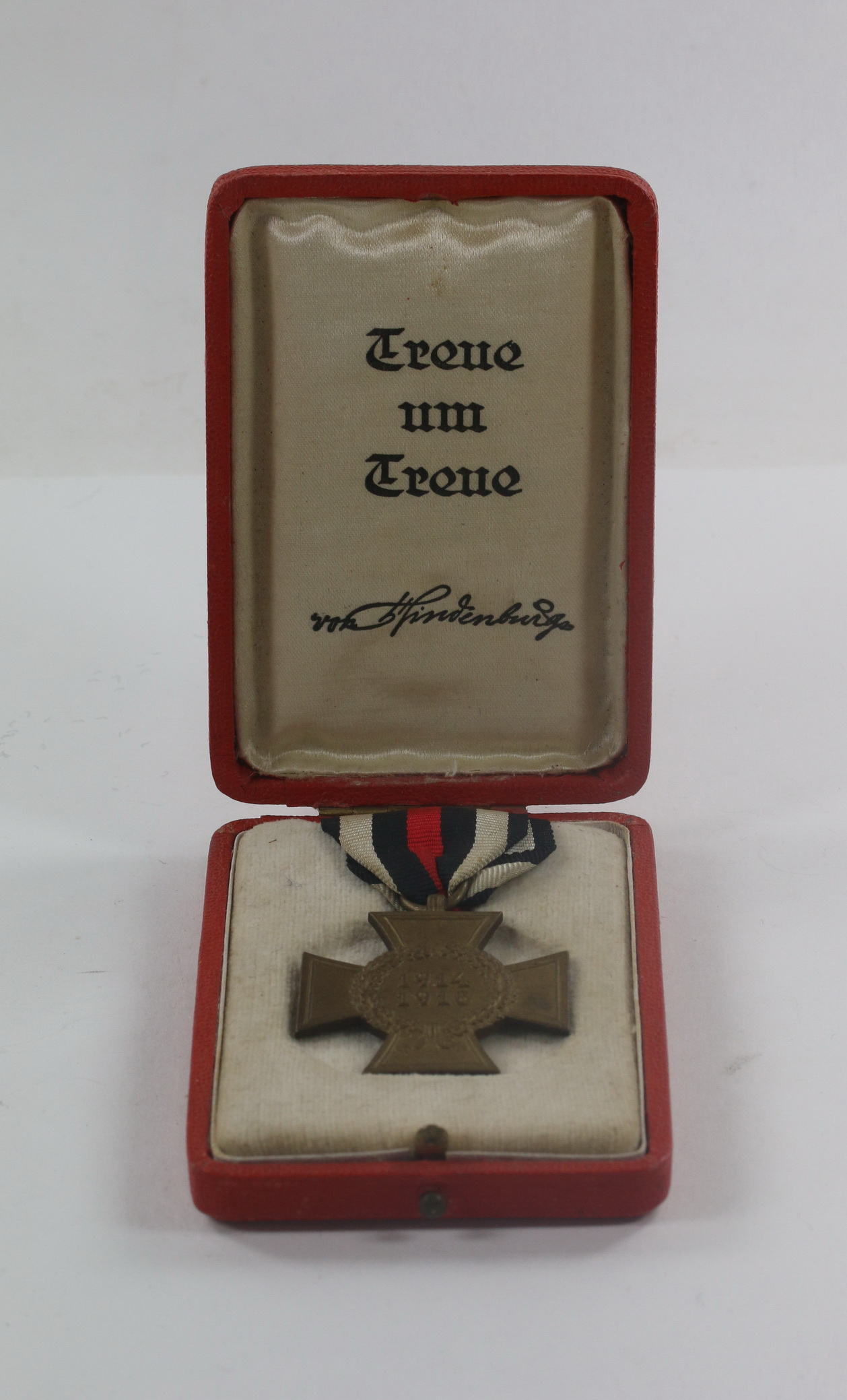Cased Hindenburg Cross for Participants. Maker Ad. B.&L. , im Etui Treue um Treue von Hindenburg – Bild 1