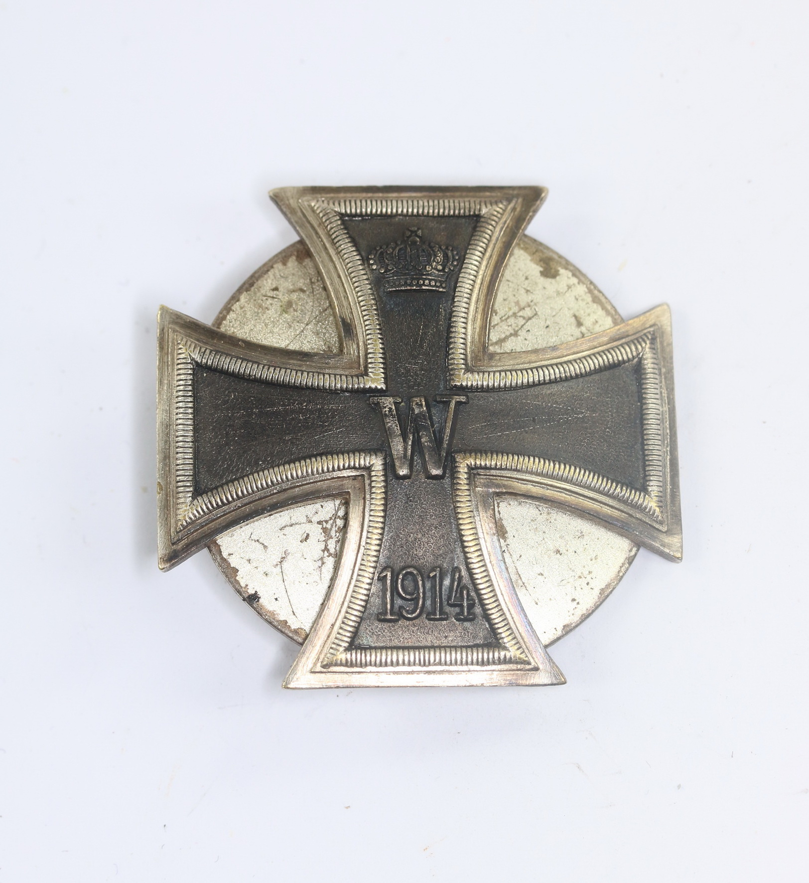 eisernes_kreuz_1 Eisernes Kreuz 1. Klasse 1914, Otto Schickle, Pforzheim, einteilig, an Schraube und Scheibe (magnetisch) – Bild 1