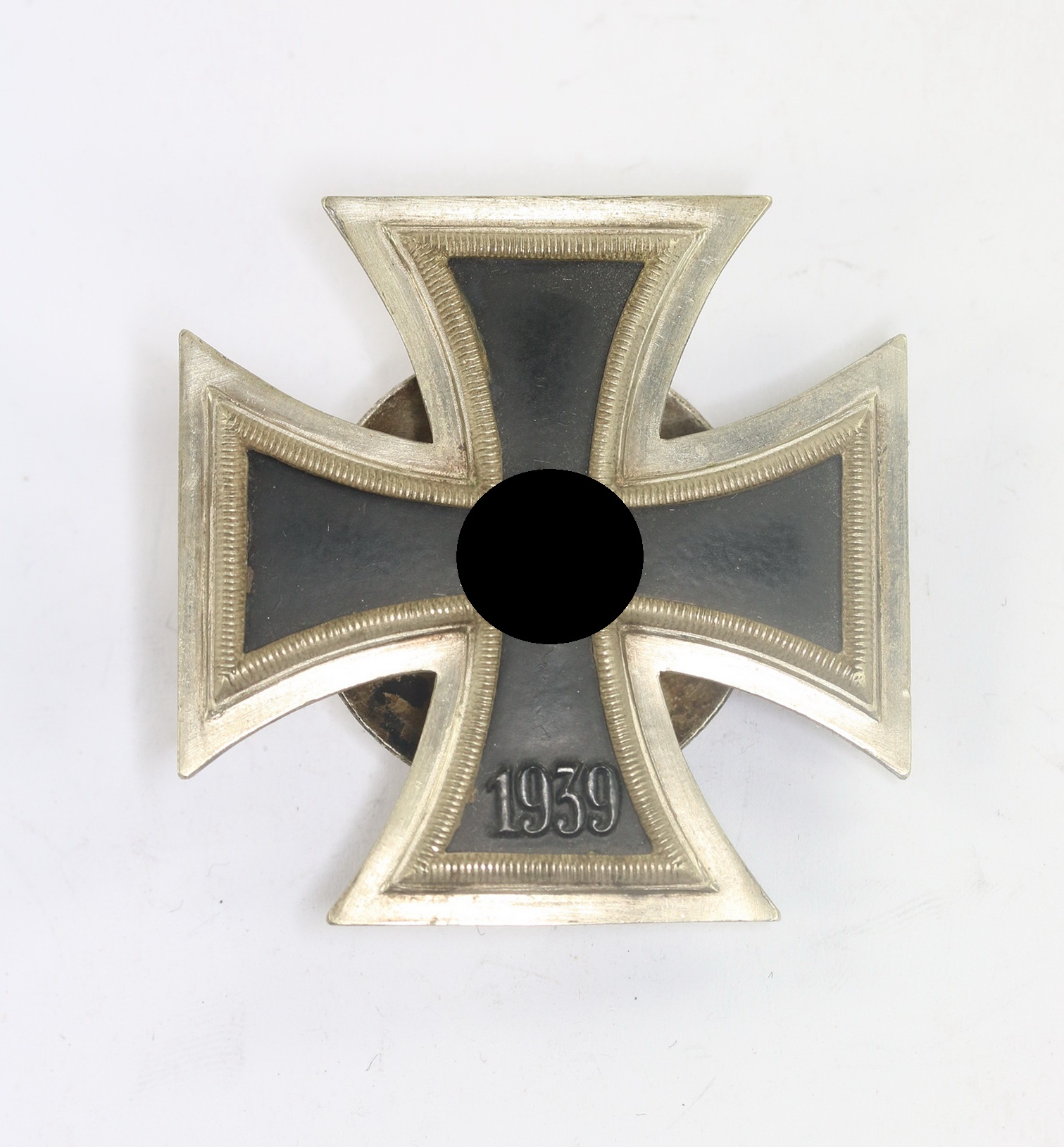 Iron Cross 1st Class 1939 on Screwback. Maker. L/12 (C.E. Juncker, Berlin) – Bild 1