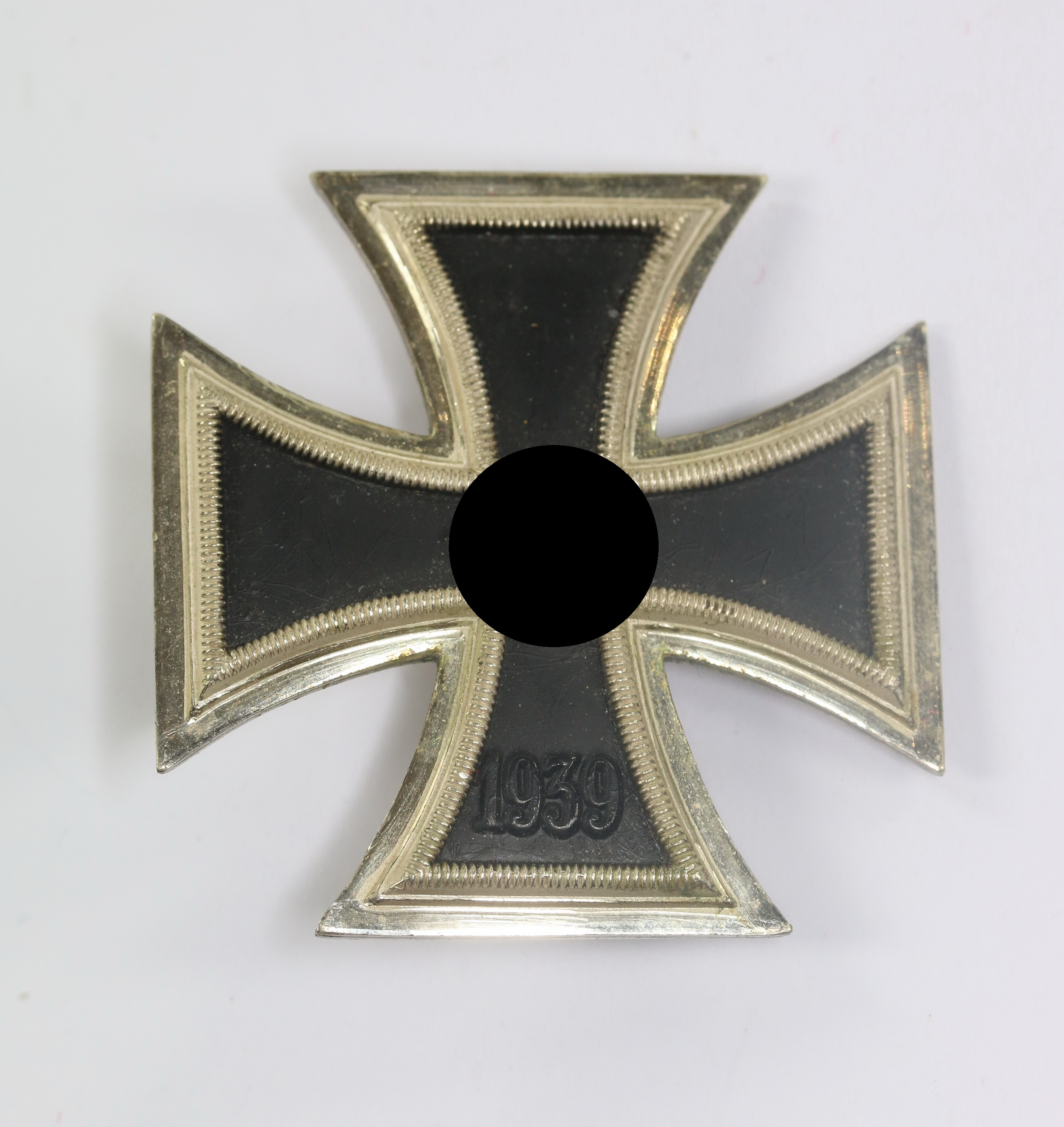 eisernes_kreuz_1 Iron Cross 1st Class 1939. Maker 4 and L/16 (Steinhauer & Lück, Lüdenscheid) – Bild 1