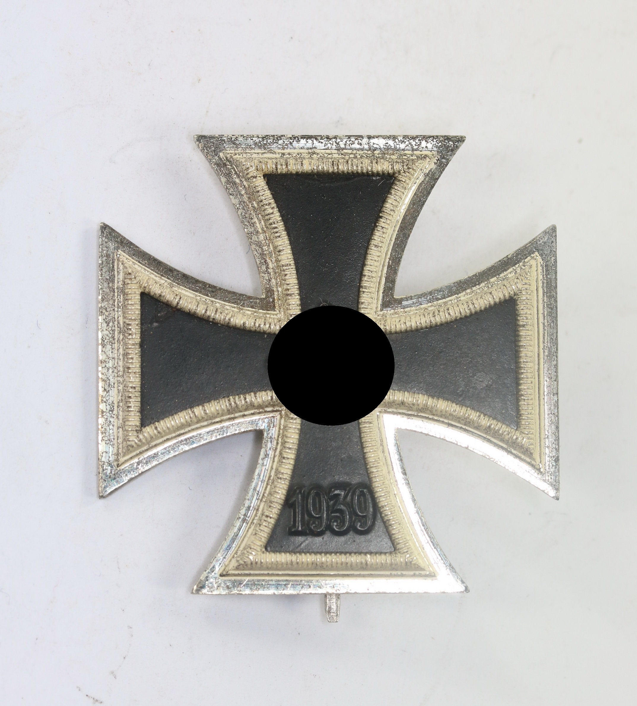 Eisernes Kreuz 1. Klasse 1939, Hst. 4 und L/16 (Doppelhersteller) – Bild 1