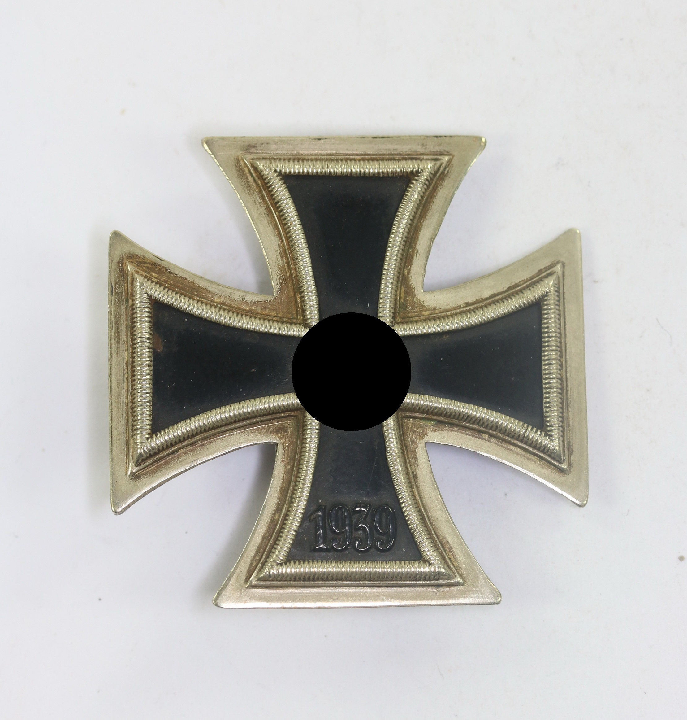 eisernes_kreuz_1 Iron Cross 1st Class 1939. Maker L/12 (C.E. Juncker, Berlin) – Bild 1