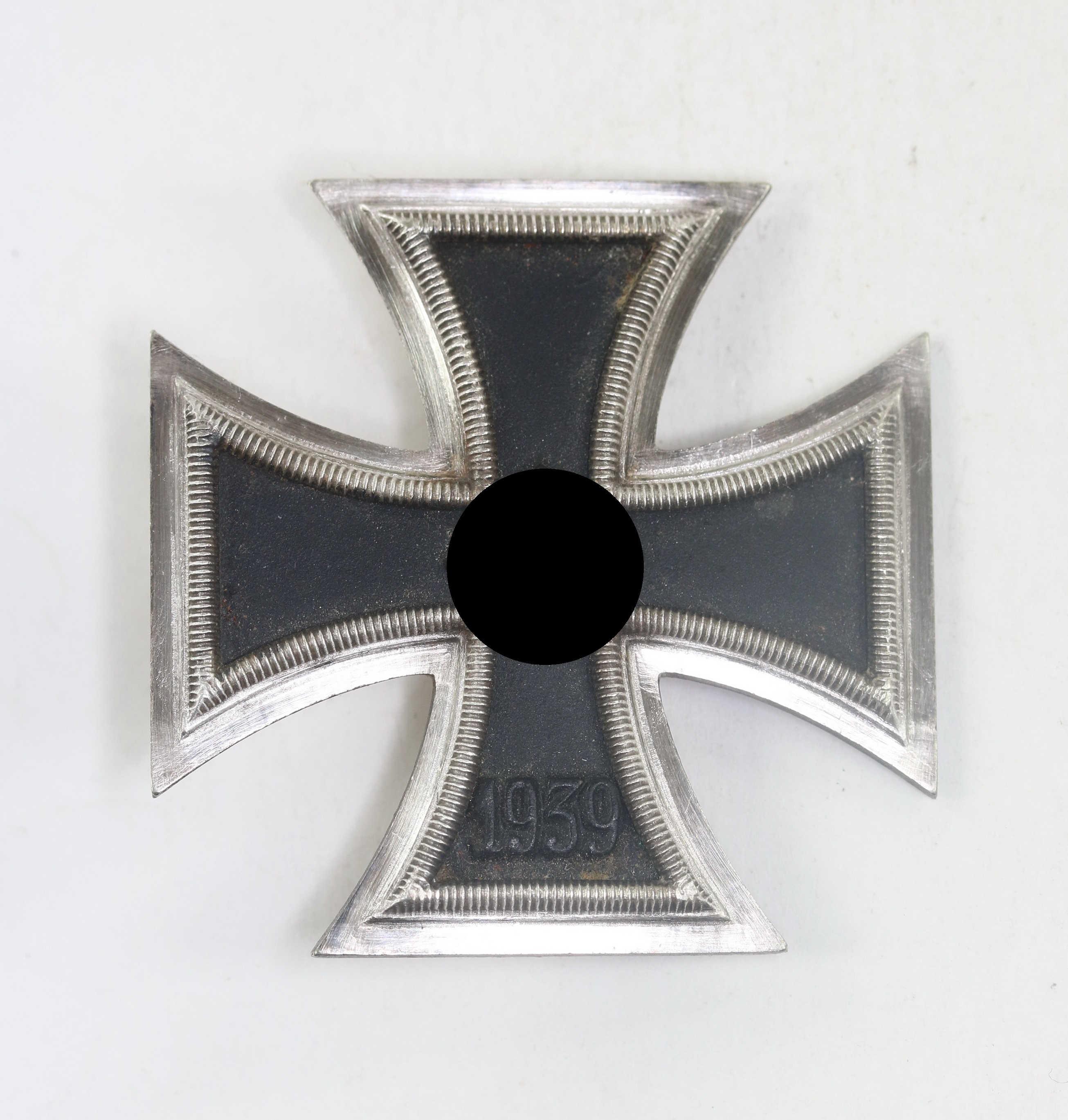 eisernes_kreuz_1 Eisernes Kreuz 1. Klasse 1939, Hst. L/54 (Schauerte & Höhfeld, Lüdenscheid) – Bild 1