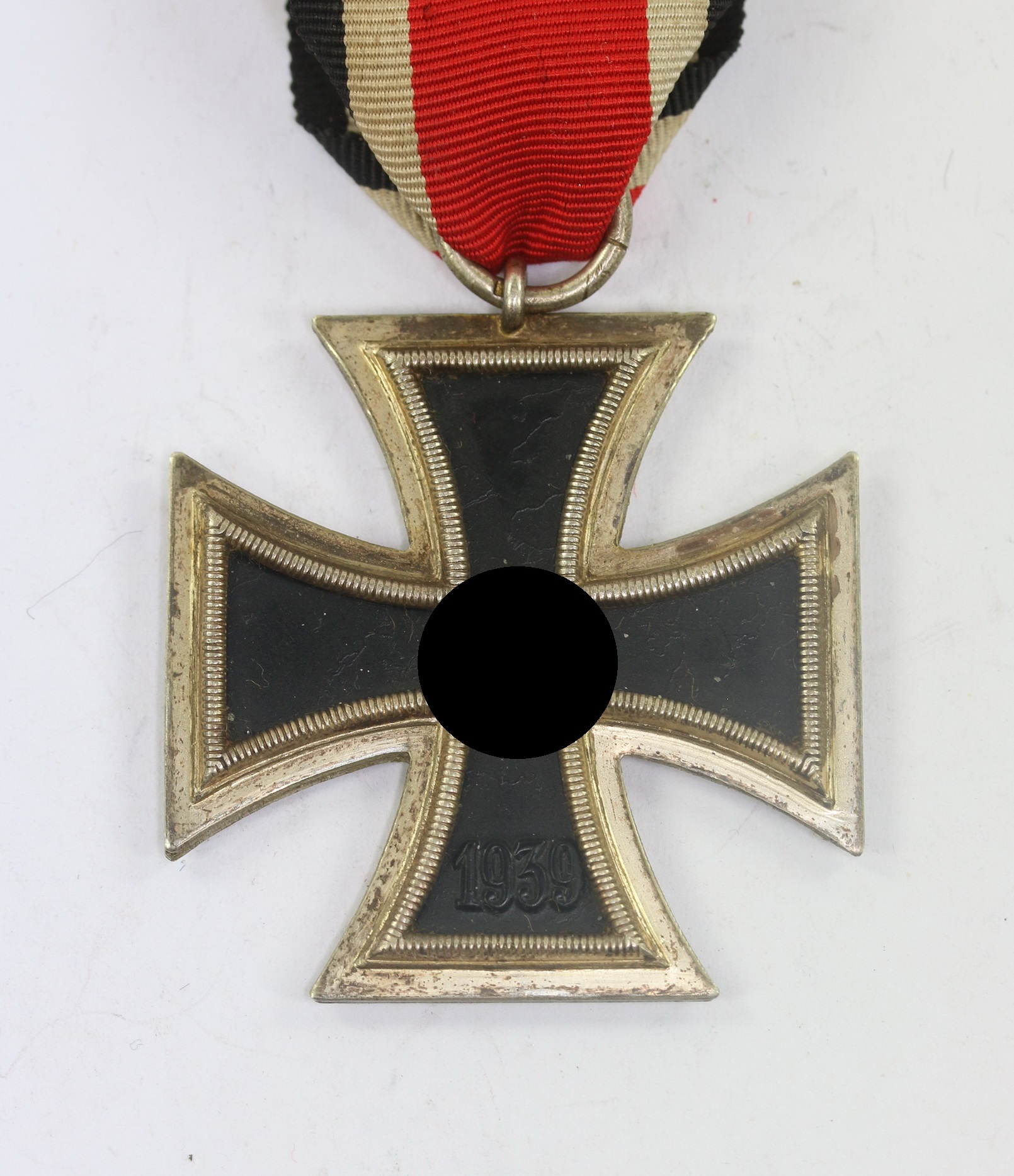 Eisernes Kreuz 2. Klasse 1939, Hst. 106 (Brüder Schneider A.G., Wien) – Bild 1