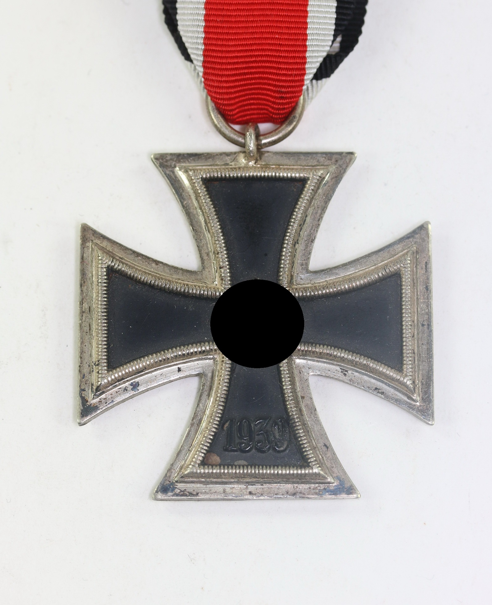 Eisernes Kreuz 2. Klasse 1939, Hst. 106 (Brüder Schneider A.G., Wien) – Bild 1