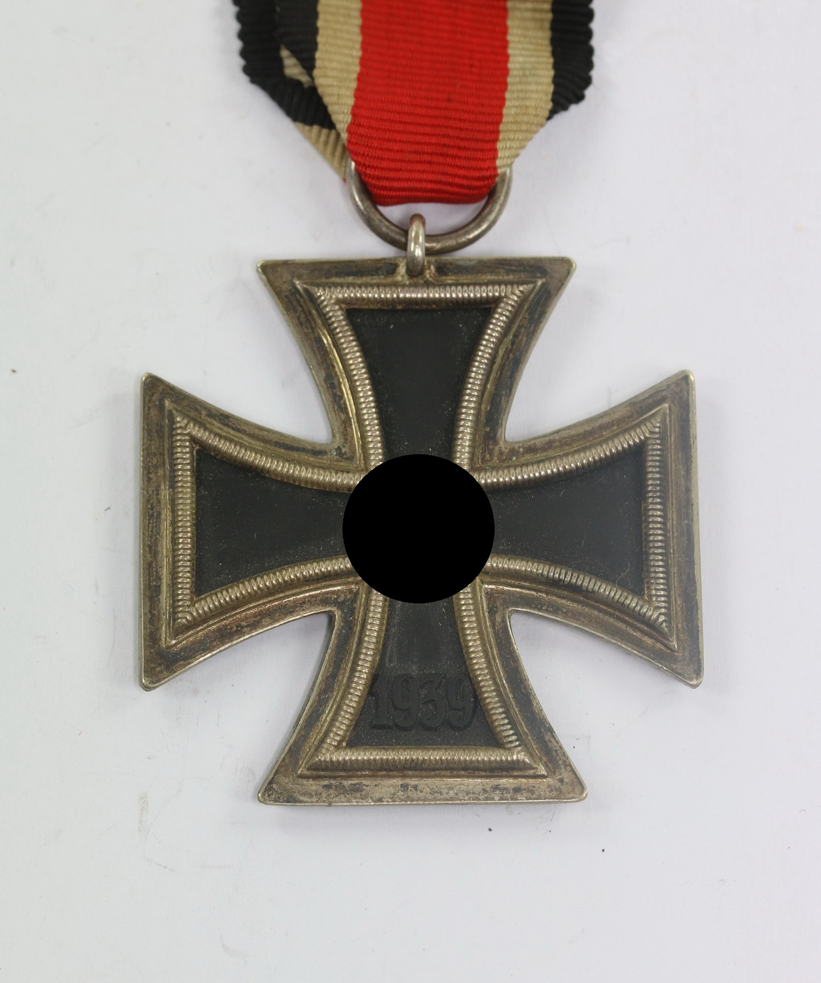 Eisernes Kreuz 2. Klasse 1939, Hst. 24 (Arbeitsgemeinschaft der Hanauer Plakettenhersteller, Hanau) – Bild 1