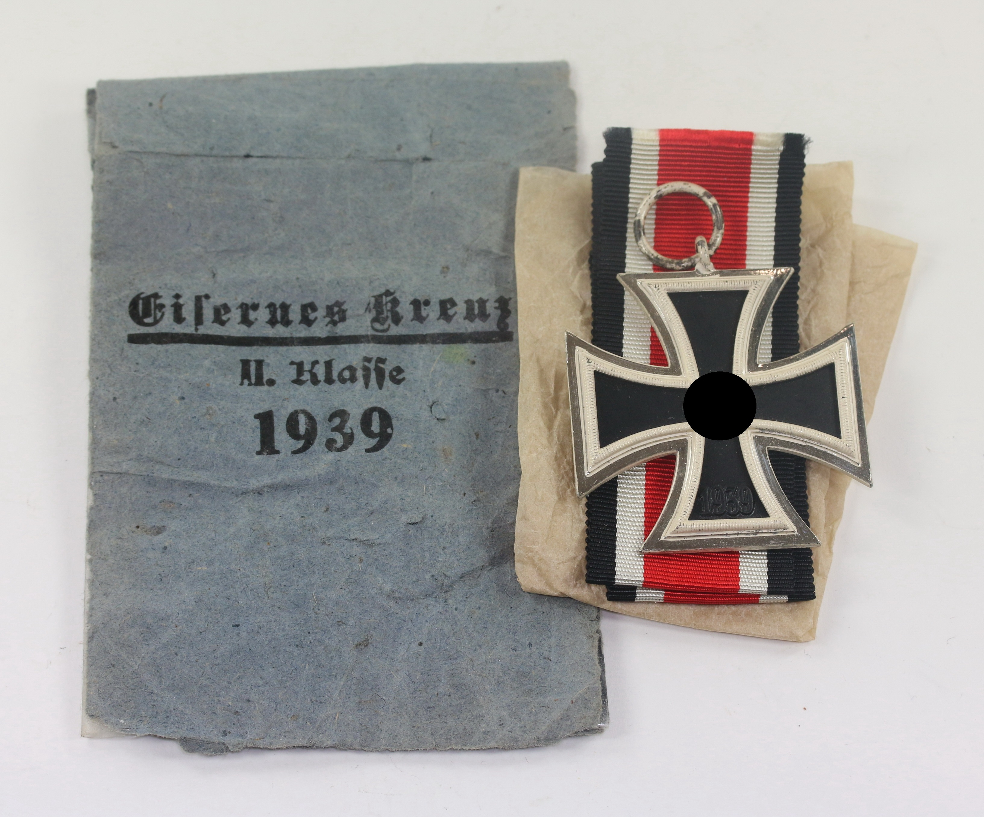 eisernes_kreuz_2 Iron Cross 2nd Class 1939 in Small Envelope, Mittweidaer Metallwarenfabrik Rudolf Wächtler & Lange Mittweida Sa – Bild 1