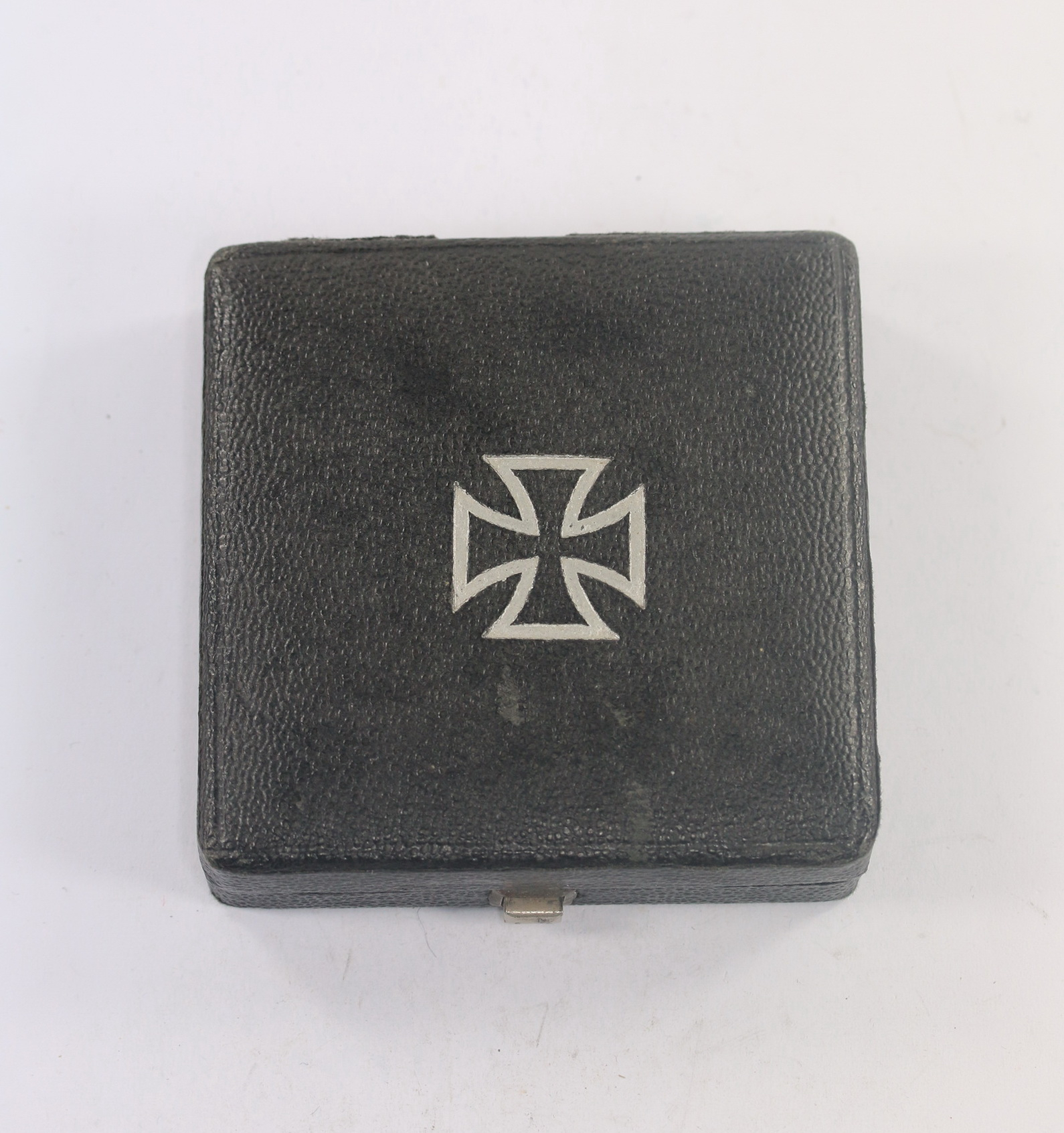 etui_ek1_1939_eckiger_dr_cker_1_ Case for the Iron Cross 1st Class 1939. – Bild 1