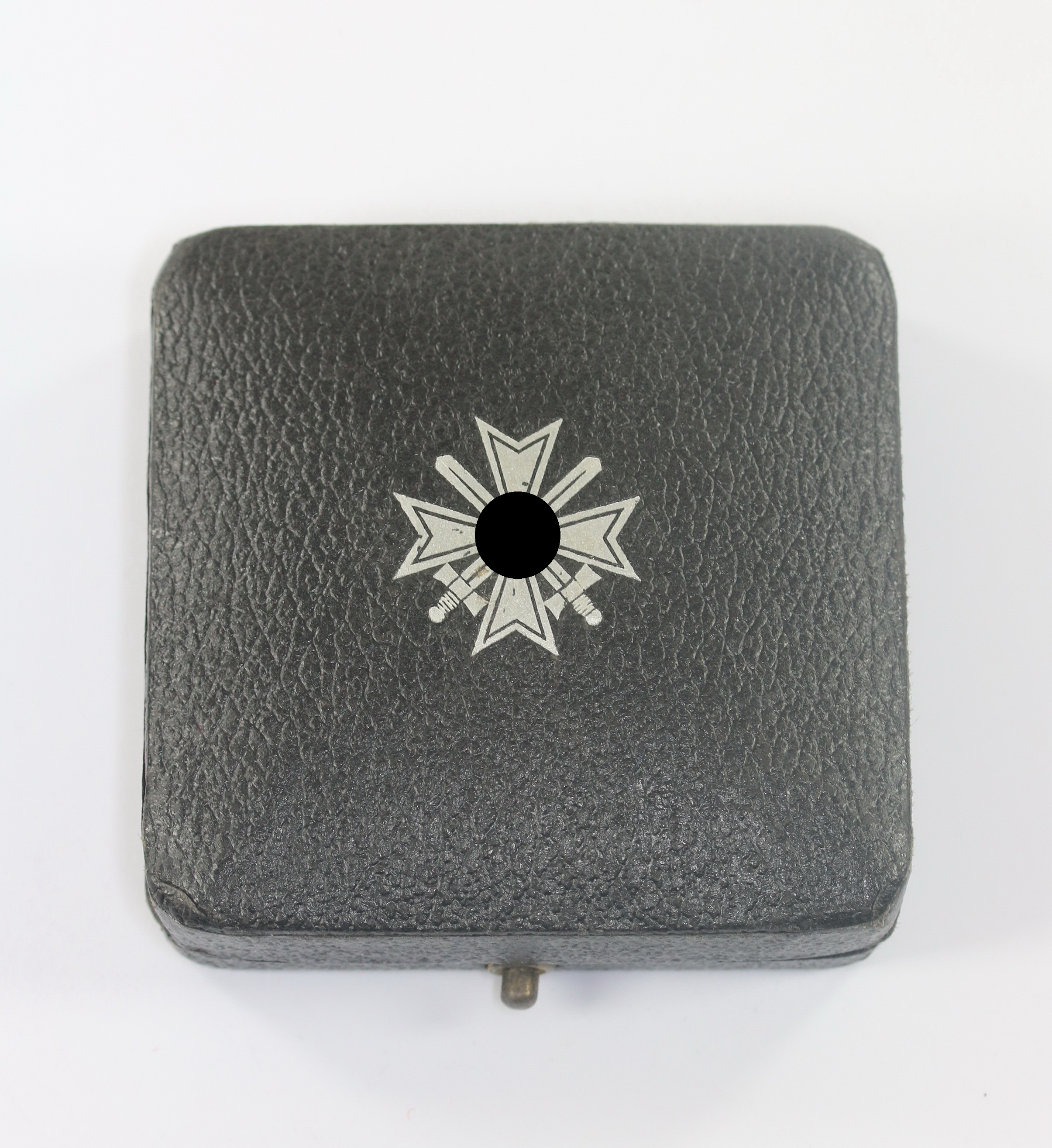 etui_kriegsverdienstkreuz_1 Case for the War Merit Cross 1st Class with Swords with Swastika. – Bild 1