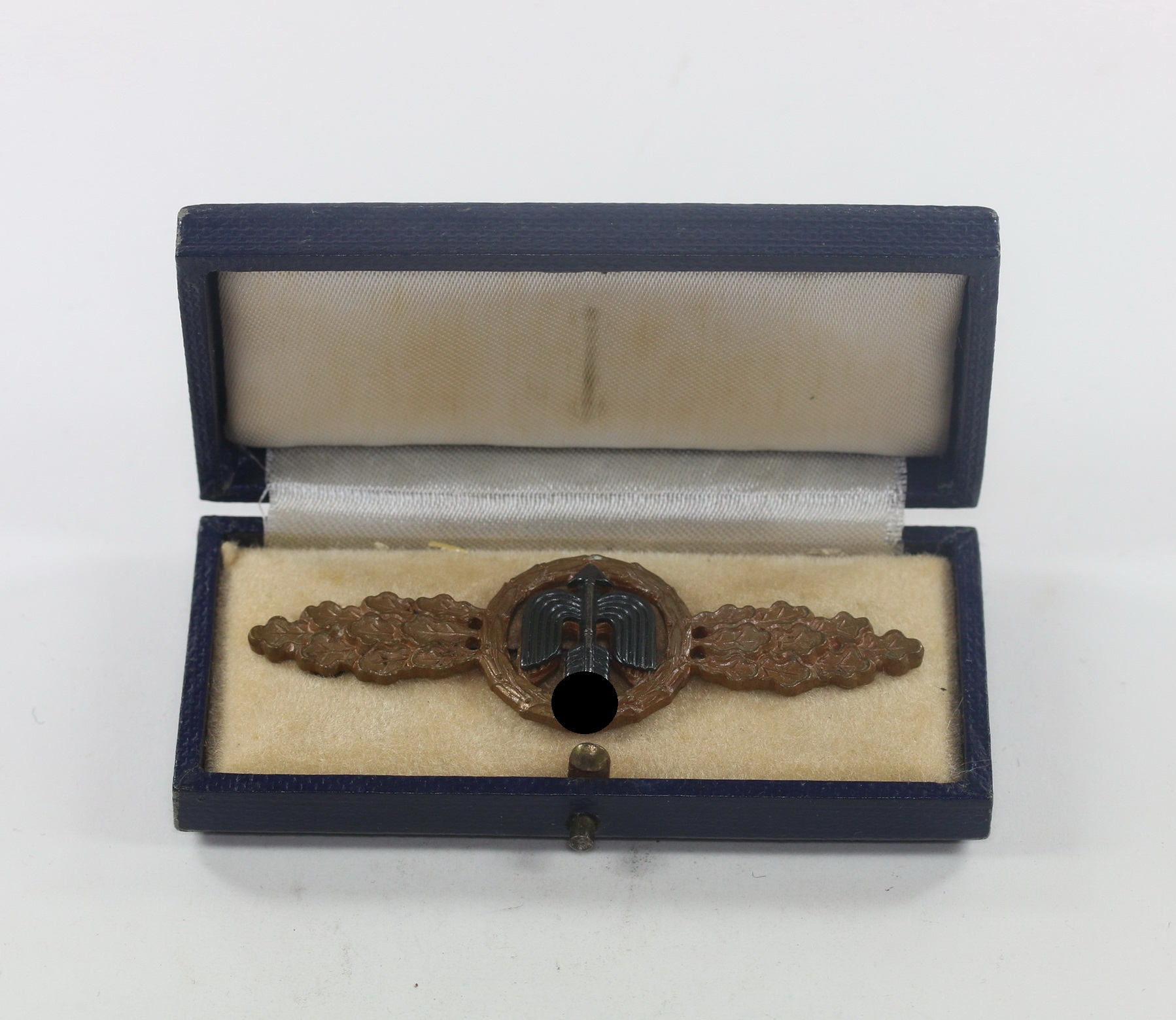 Frontflugspange für Jäger in bronze, im Etui – Bild 1