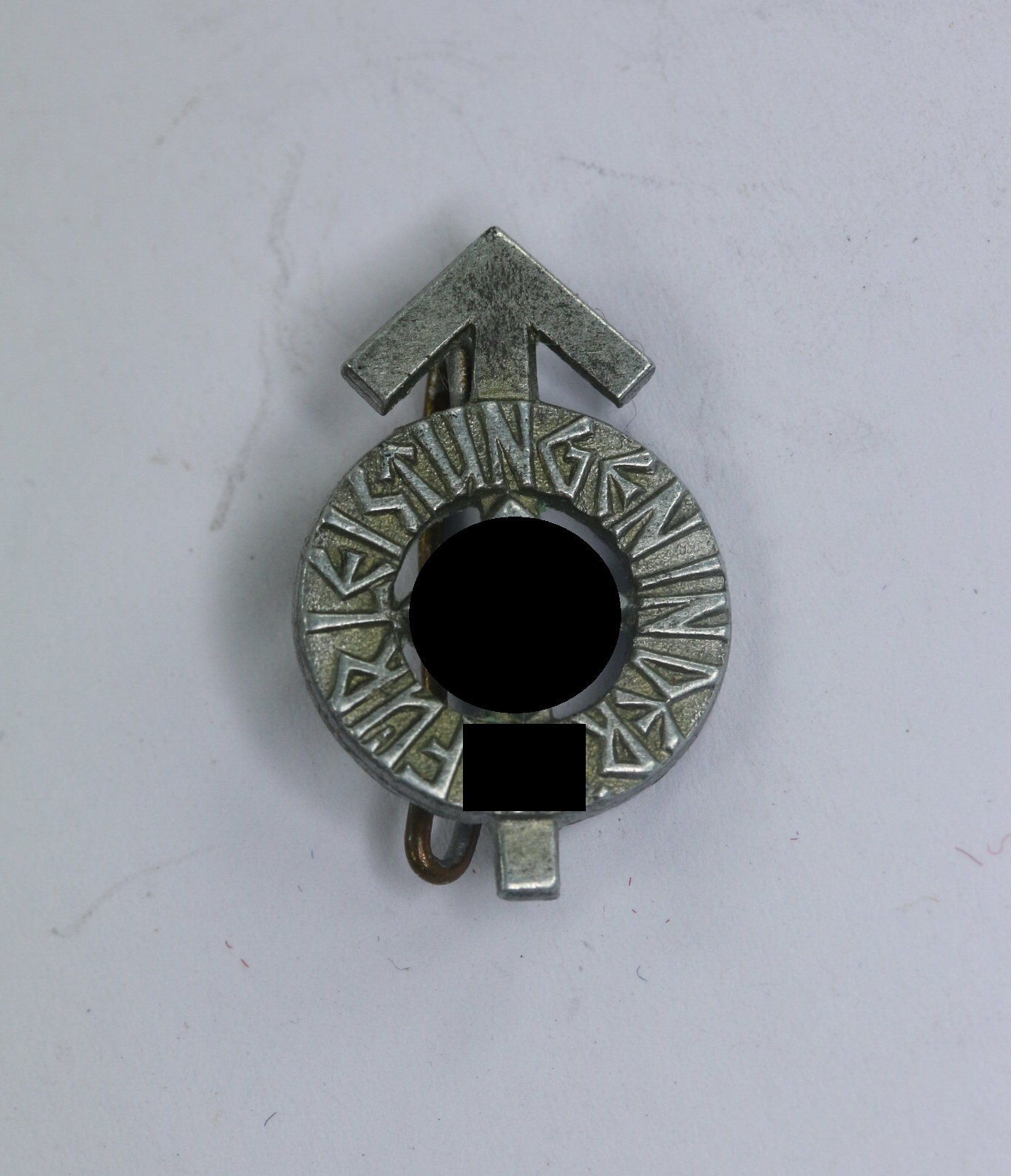 Hitler Youth (HJ), 16mm Miniature Silver Achievement Badge. Maker RZM M1/72 (Fritz Zimmermann in Stuttgart) – Bild 1