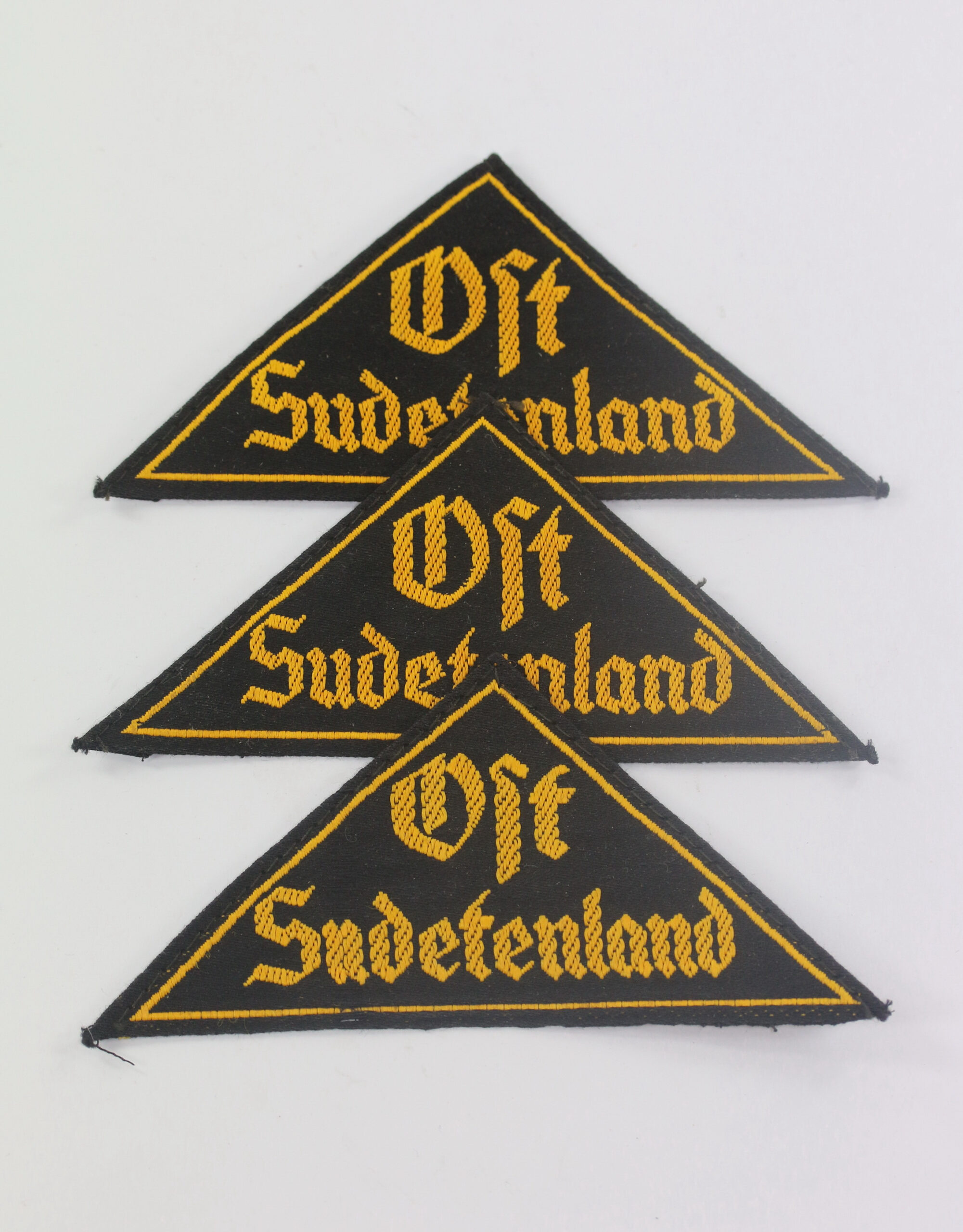 hitlerjugend_hj_gebietsdreieck_ost_sudetenland_mit_rzm_etikette_hortfund_1_ Hitlerjugend (HJ), Gebietsdreieck "Ost Sudetenland" mit RZM Etikette, Hortfund (!) – Bild 1