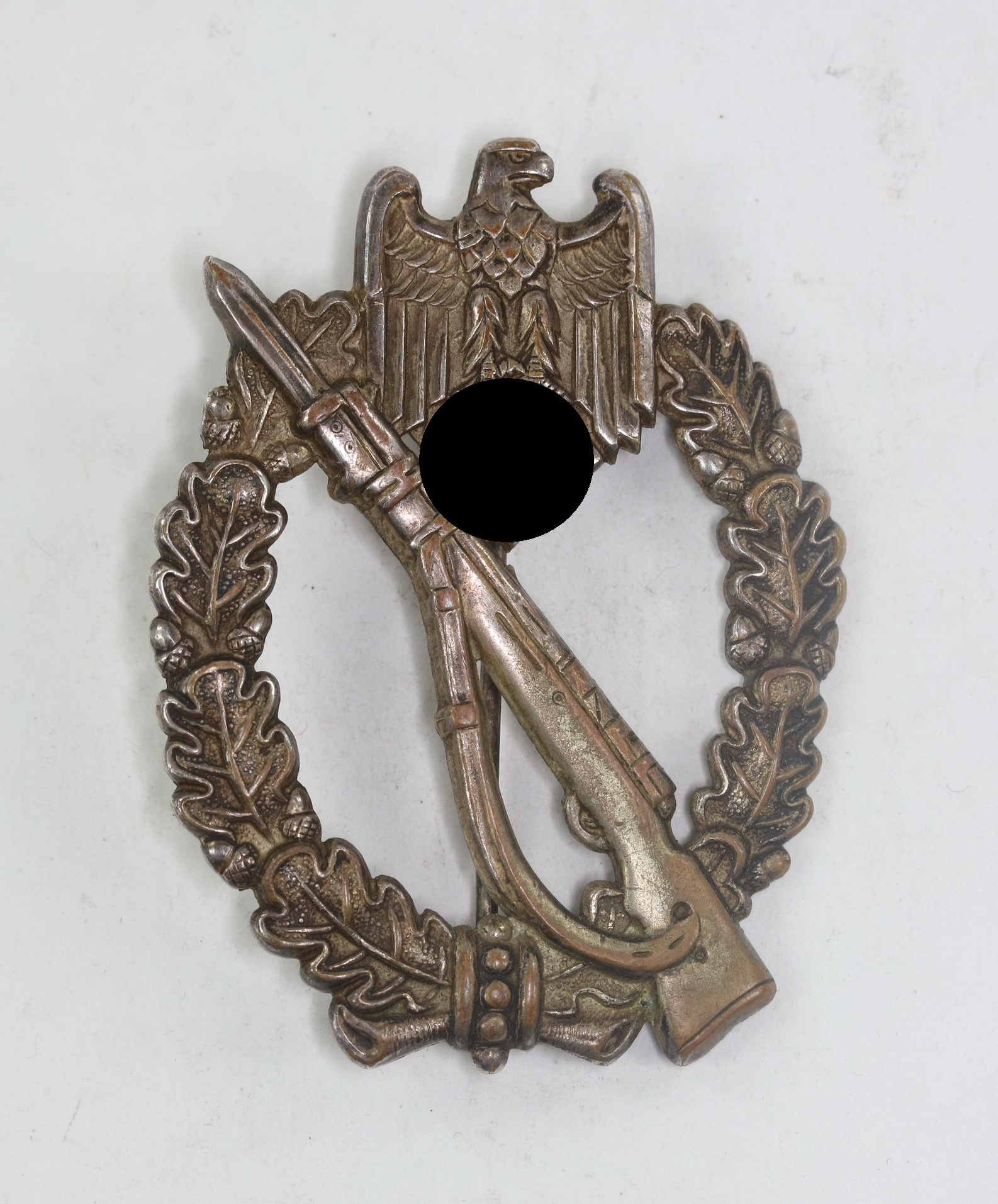 Silver Infantry Assault Badge. Type Otto Schickle, Pforzheim. Tombak.  – Bild 1