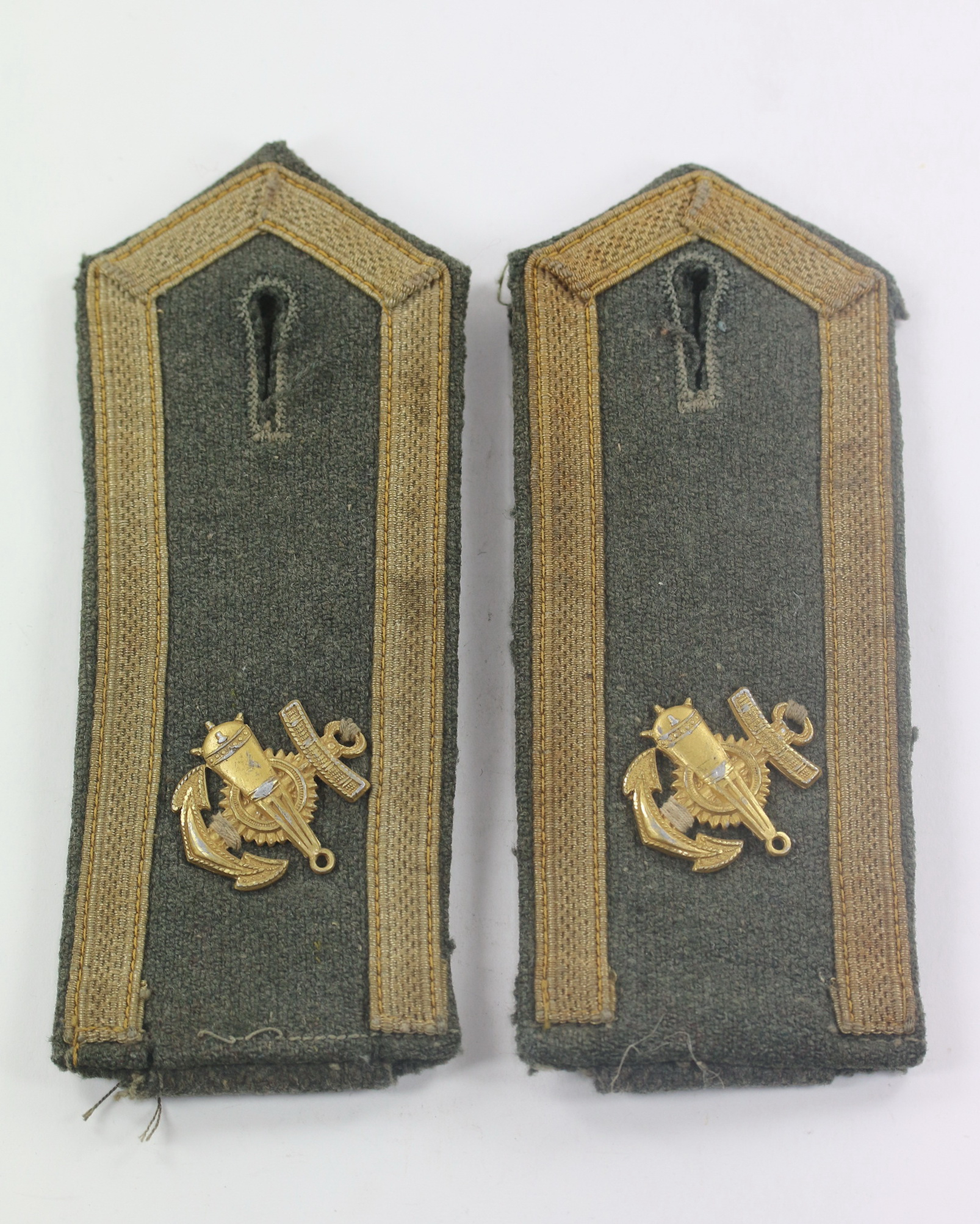 Kriegsmarine, Pair of Shoulder Straps for a Leading Mate with Mine Layer. – Bild 1
