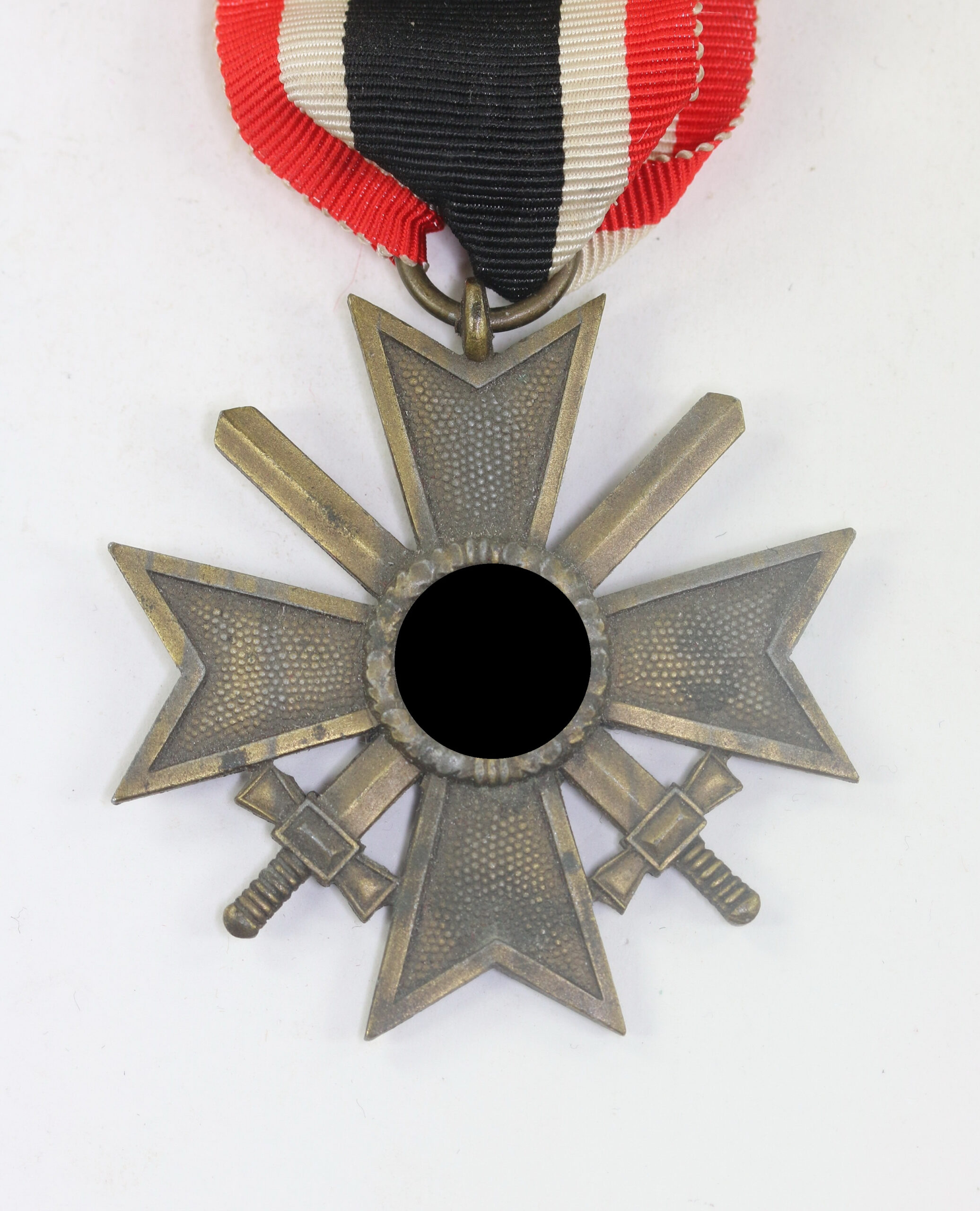 Kriegsverdienstkreuz 2. Klasse mit Schwertern, Hst. 127 (Moritz Hausch AG, Pforzheim) – Bild 1