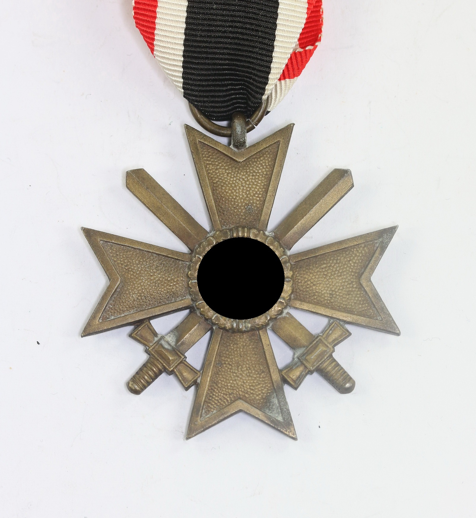 Kriegsverdienstkreuz 2. Klasse mit Schwertern, Hst. 65 (Klein & Qunzer, Oberstein) – Bild 1