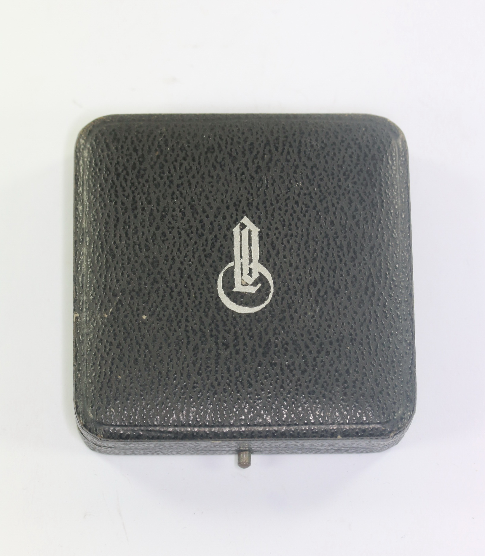 1st Pattern LDO Case for an Iron Cross 1st Class 1939 on Screwback, L/10 (Deschler & Sohn München) – Bild 1