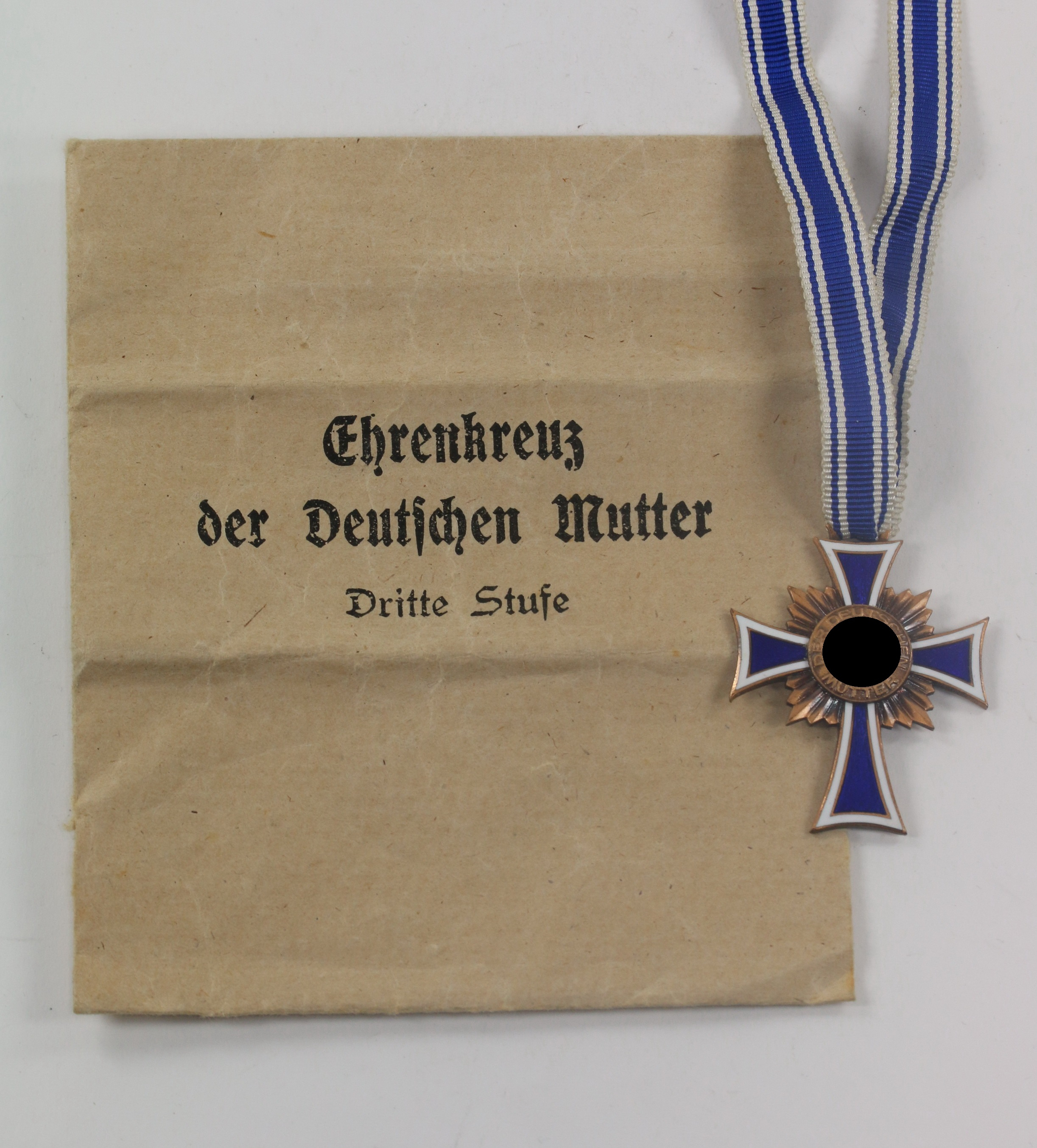 Bronze Mother Cross in Envelope, Gebr. Lange Lüdenscheid  – Bild 1