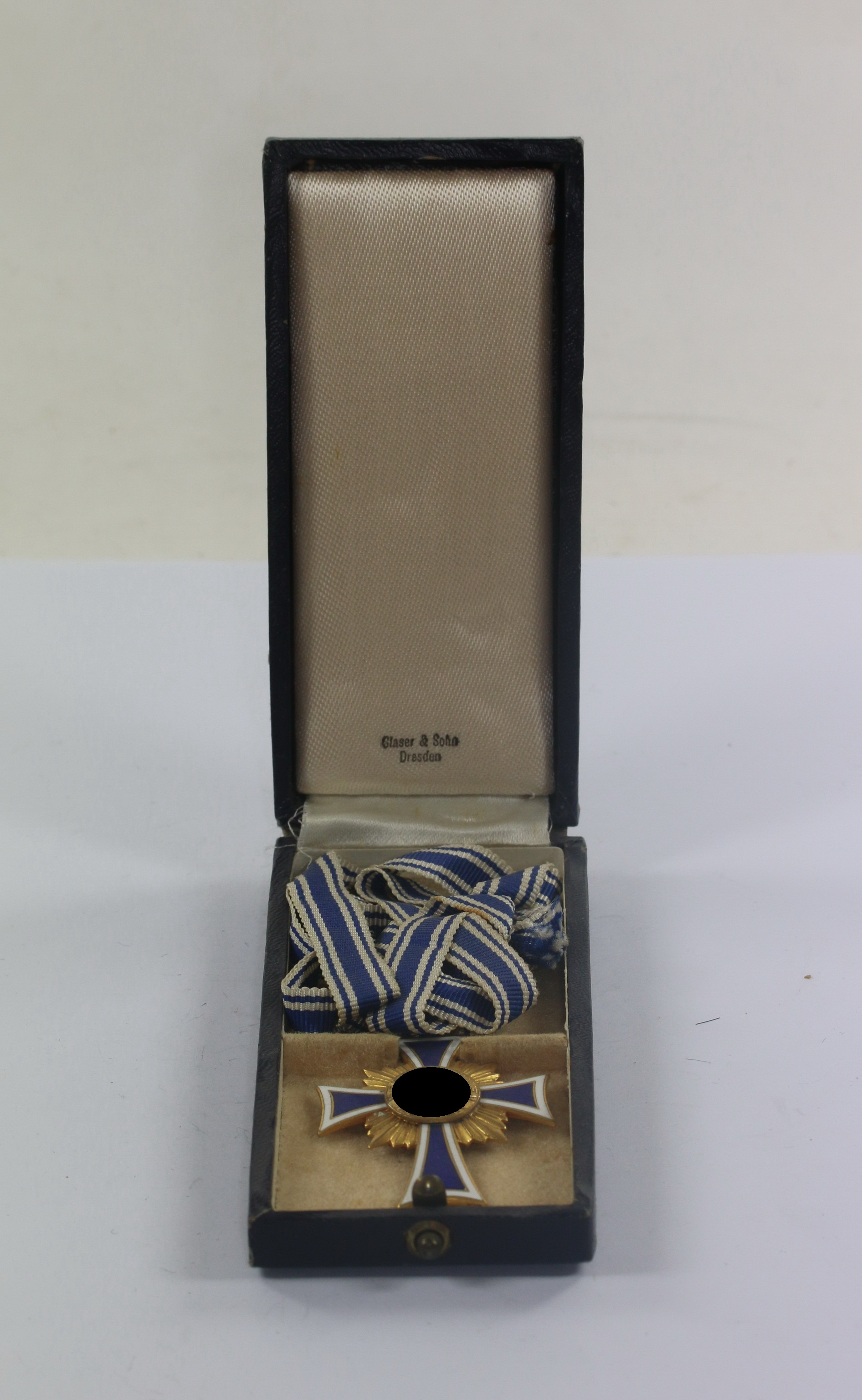 Mutterkreuz in Gold, im Etui, Glaser & Sohn Dresden – Bild 1