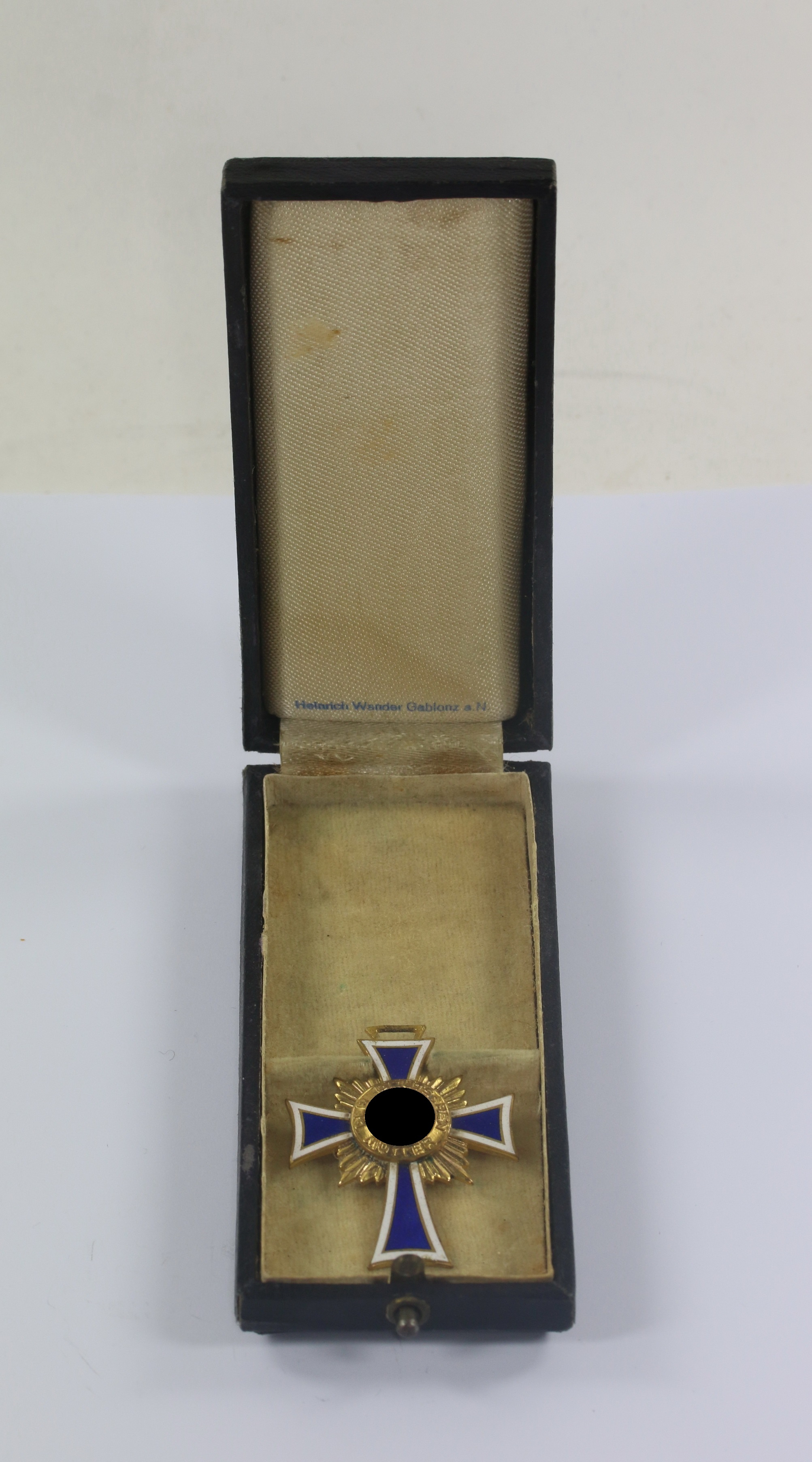 Cased Gold Mother Cross, Heinrich Wander Gablonz a.N. – Bild 1