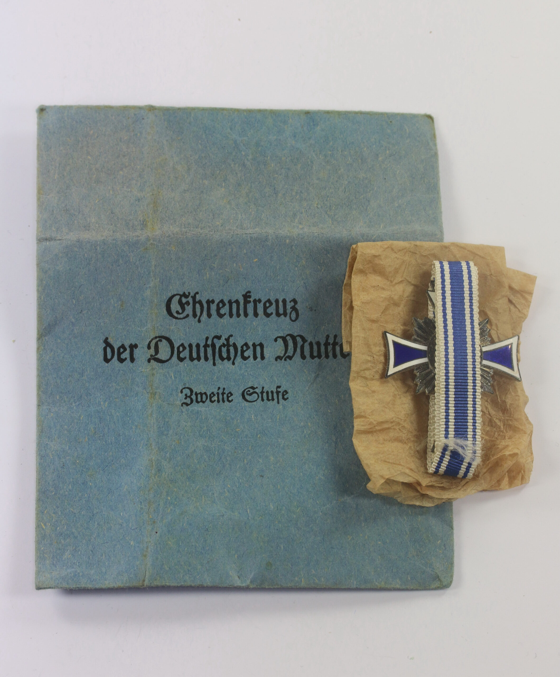 Mutterkreuz in Silber, in Verleihungstüte Fritz Zimmermann Stuttgart – Bild 1