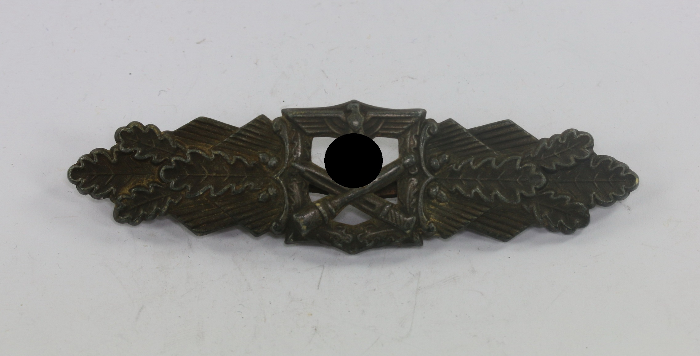 Bronze Close Combat Clasp. Maker FLL (1. Pattern) Friedrich Linden, Lüdenscheid – Bild 1
