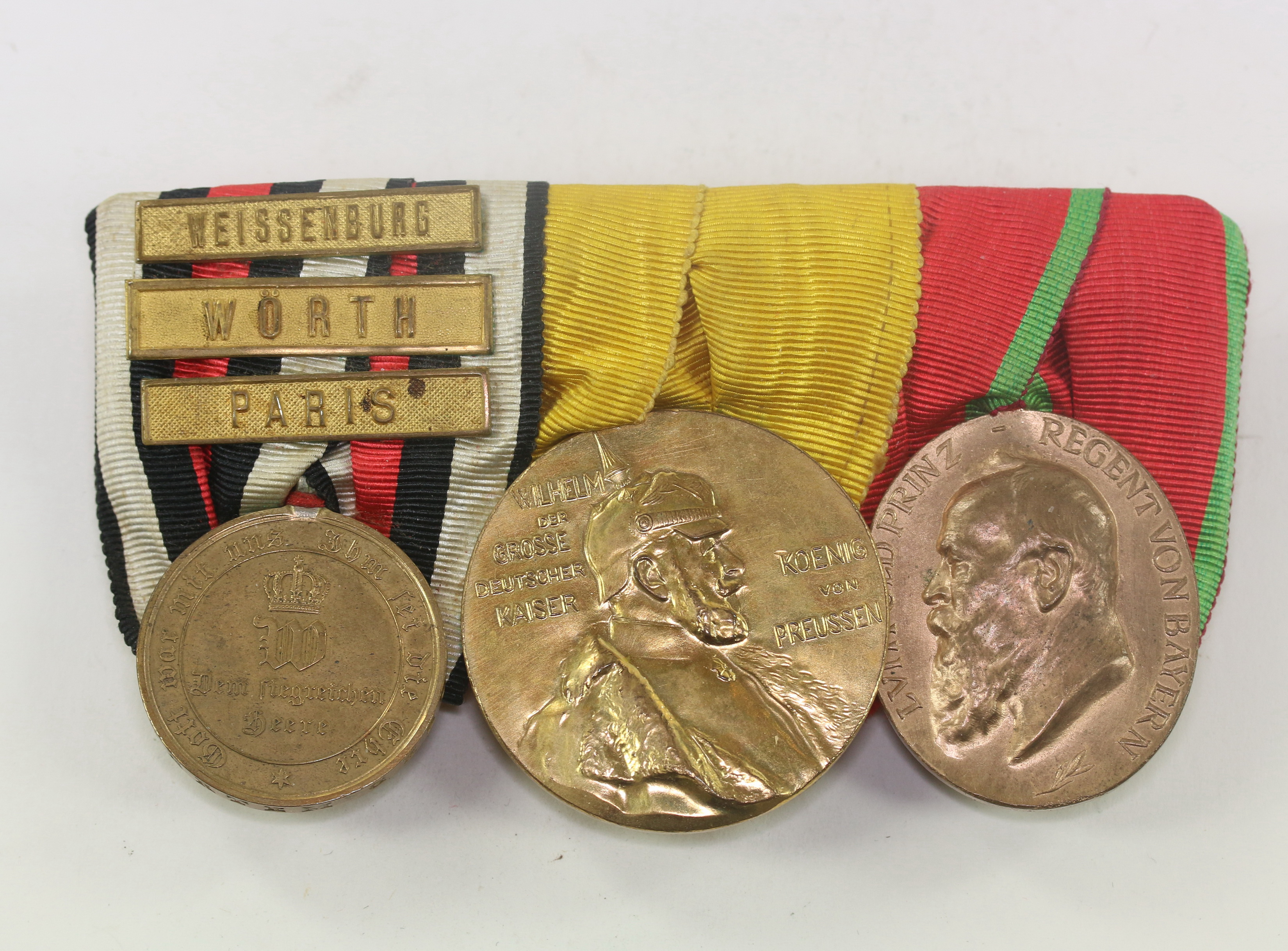 Three Place Medal Bar. Maker Gust. Uhlig Orden u. Ehrenzeichen Halle S. untere Leipzigerstr.  – Bild 1