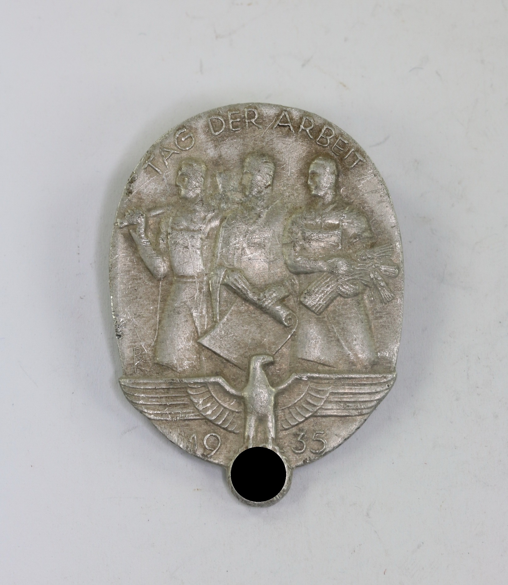 Day Badge, Tag der Arbeit 1935. Maker C. Balmberger Nürnberg – Bild 1