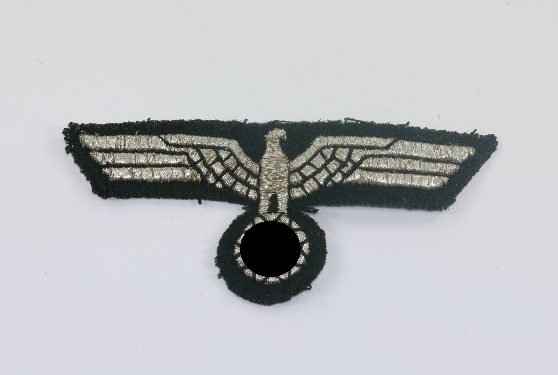 Wehrmacht Heer, Brustadler für Offiziere (handgestickt) – Bild 1