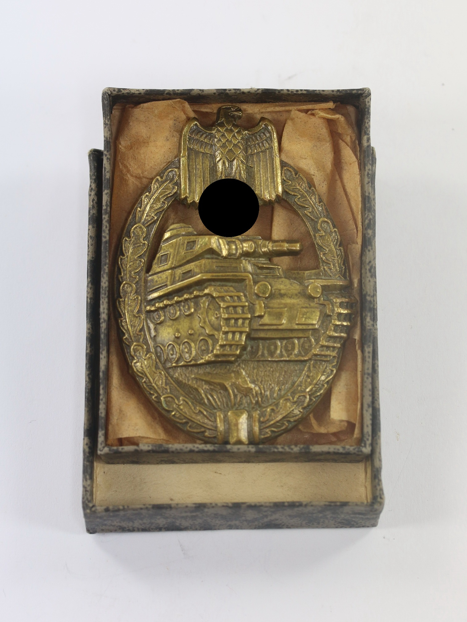 panzerkampfabzeichen_in_bronze_karl_wurster_markneukirchen_buntmetall_in_verkaufsschachtel_1__1 Boxed Bronze Panzer Assault Badge. Type Karl Wurster, Markneukirchen. – Bild 1