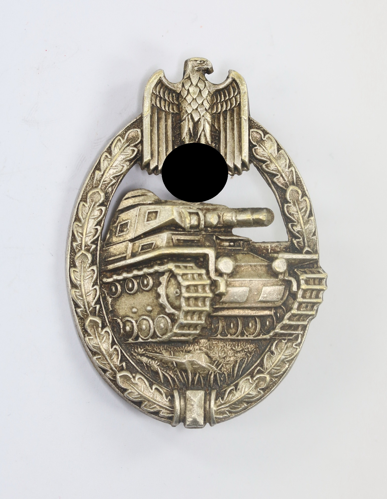 Silver PanzerAssaultBadge. Type C.E. Juncker, Berlin, Solid Zinc, Type 1.1.7 – Bild 1