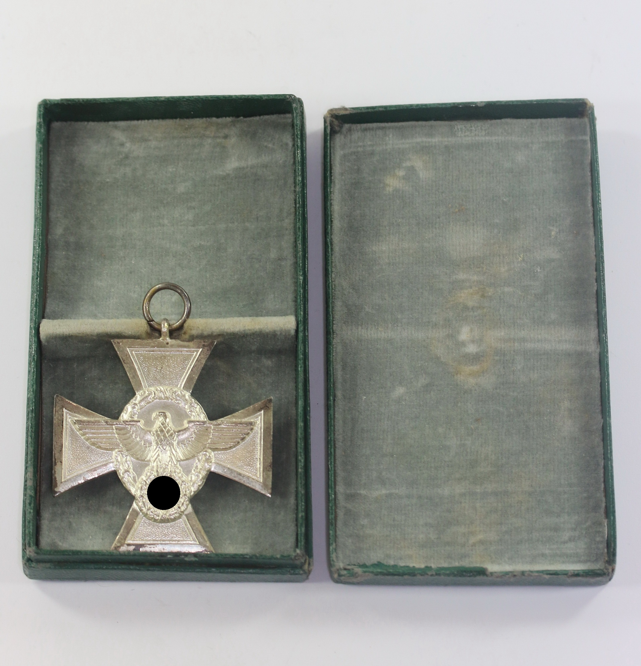 Polizei-Dienstauszeichnung in Silber (18 Jahre) Für Treue Dienste in der Polizei , im Etui – Bild 1