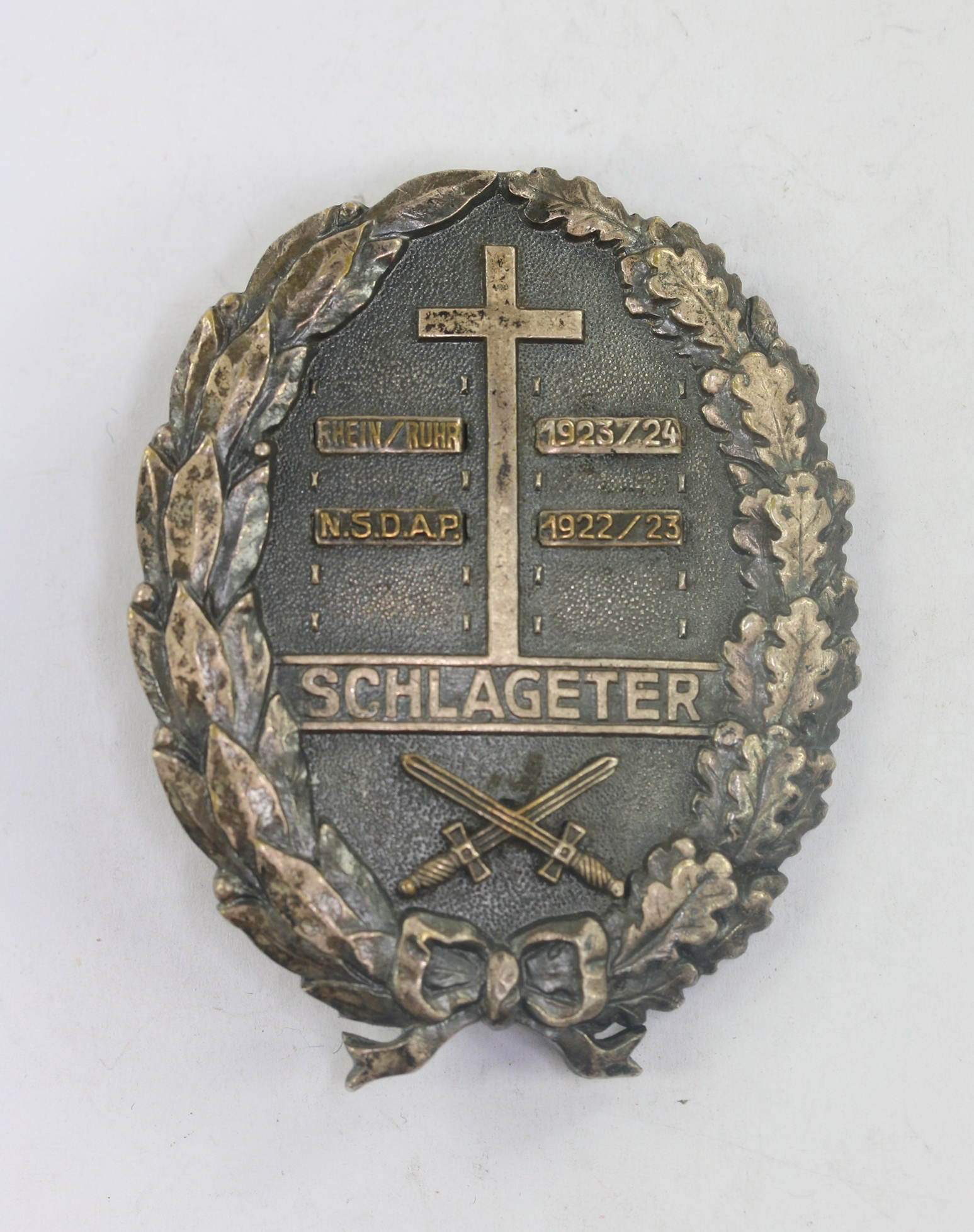 Schlageter Shield with Clasps "Rhein/Ruhr" "1923/24" and  "N.S.D.A.P." "1919/23". Maker Paul Küst Berlin SW 19 – Bild 1