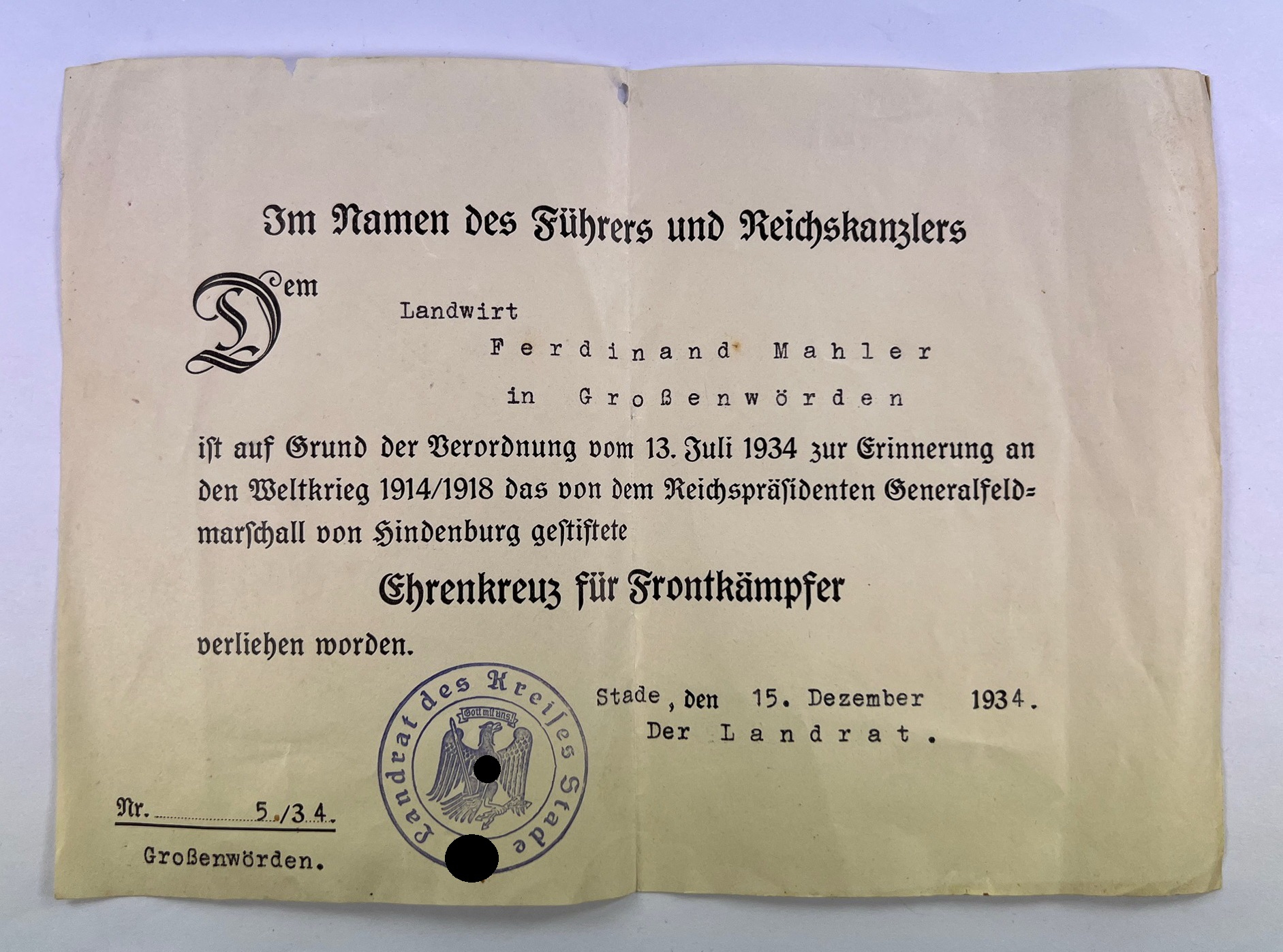 urkunde_ehrenkreuz_f_r_frontk_mpfer_5 Document for the Hindenburg Cross for Combatants. – Bild 1