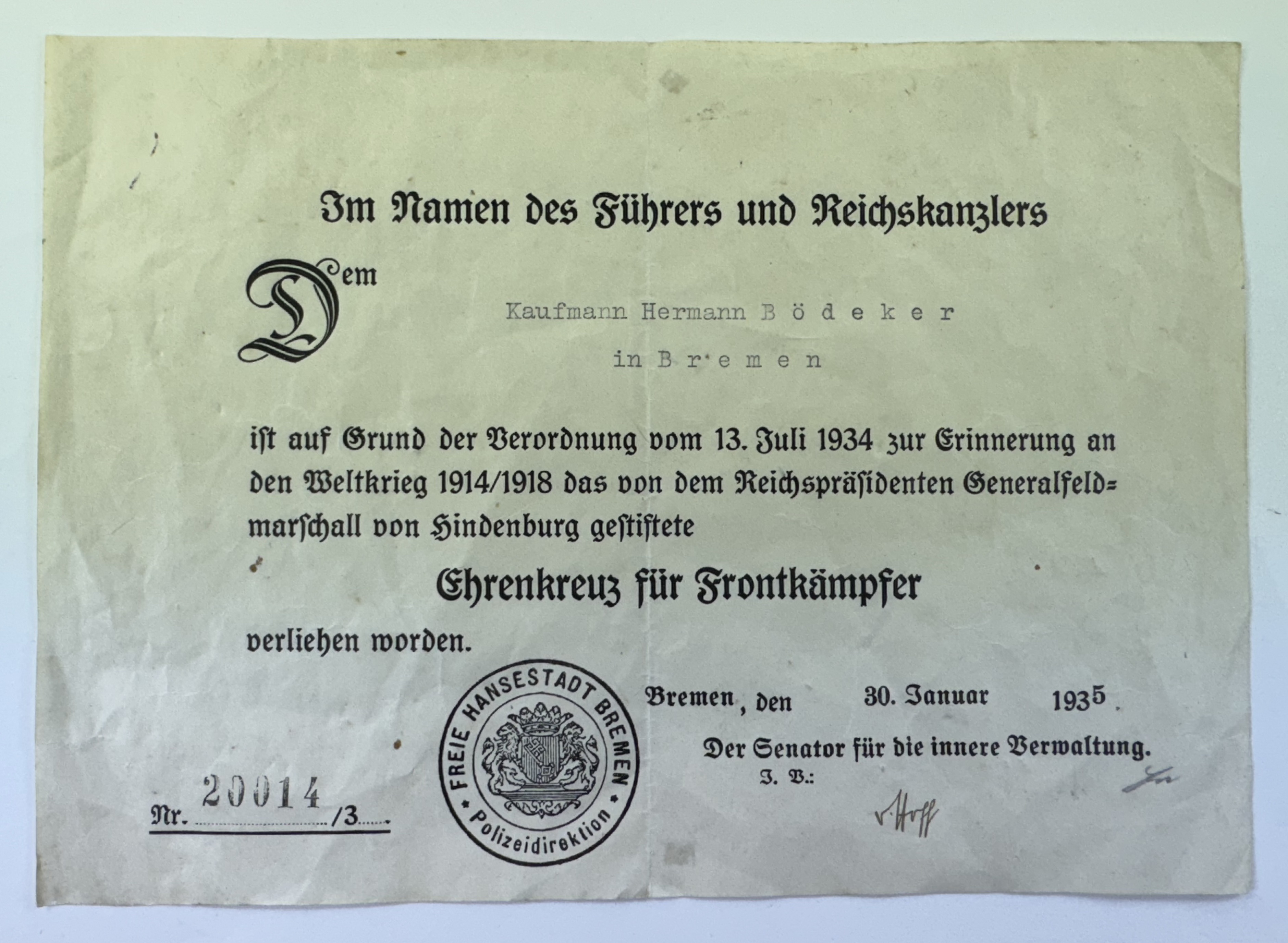 urkunde_ehrenkreuz_f_r_frontk_mpfer_7 Document for the Hindenburg Cross for Combatants. – Bild 1