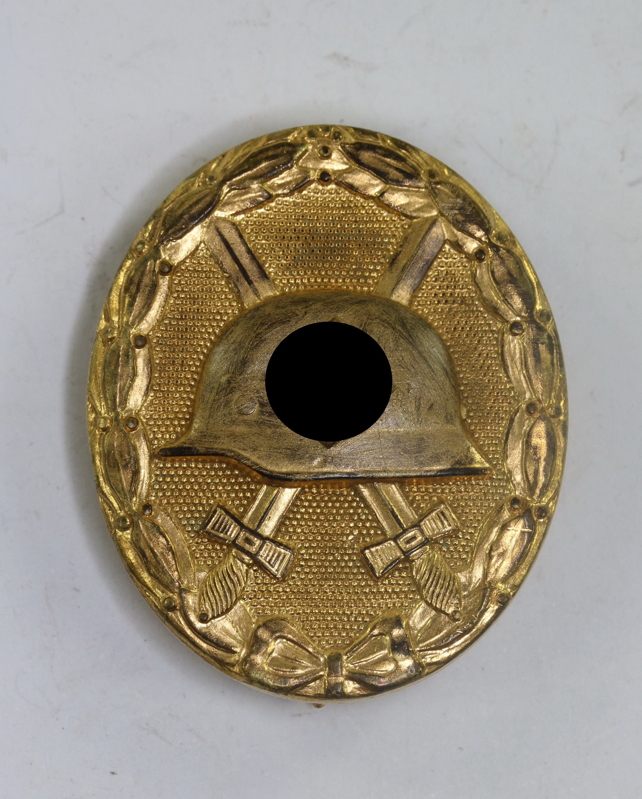 Gold Wound Badge. Maker 30 (Hauptmünzamt Wien), Swastika Replaced. – Bild 1