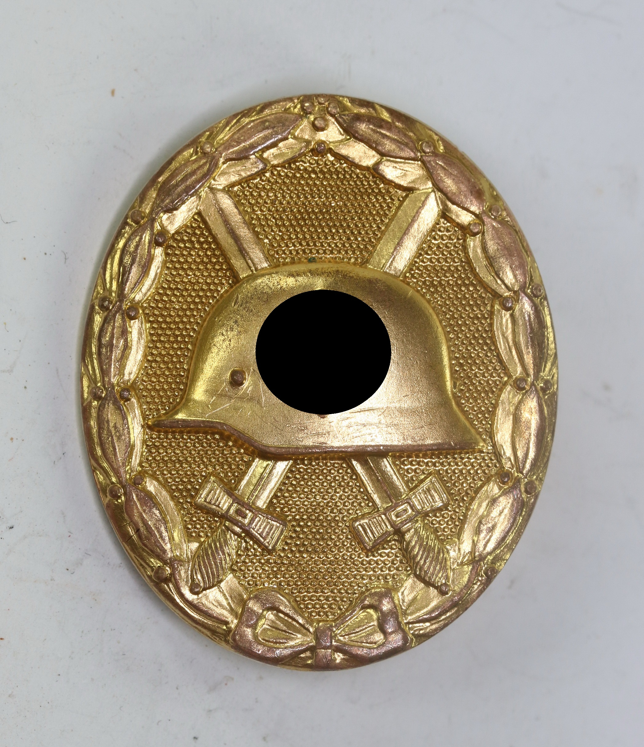 Verwundetenabzeichen in Gold 1939, Hst. 30 (Hauptmünzamt Wien),  – Bild 1