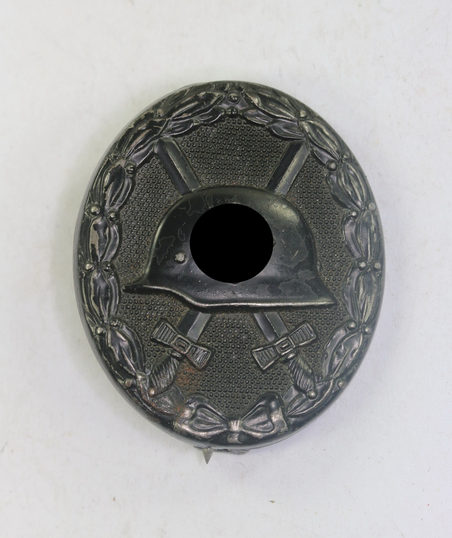 verwundetenabzeichen_in_schwarz_1939_hst Black Wound Badge 1939. Maker 65 (Klein & Quenzer A.G., Oberstein) – Bild 1