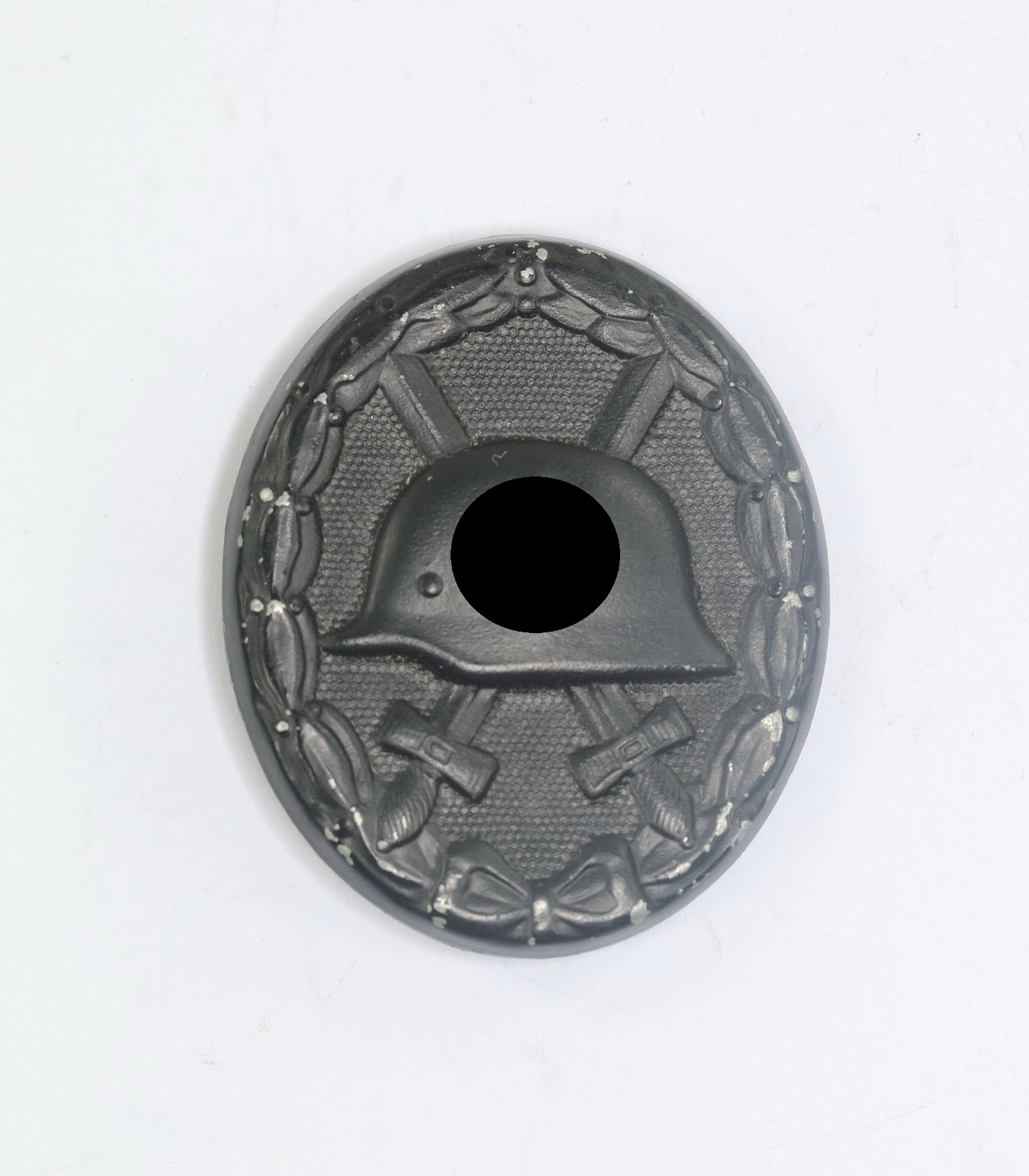 Black Wound Badge 1939. Maker 93 (Simm & Söhne, Gablonz) – Bild 1